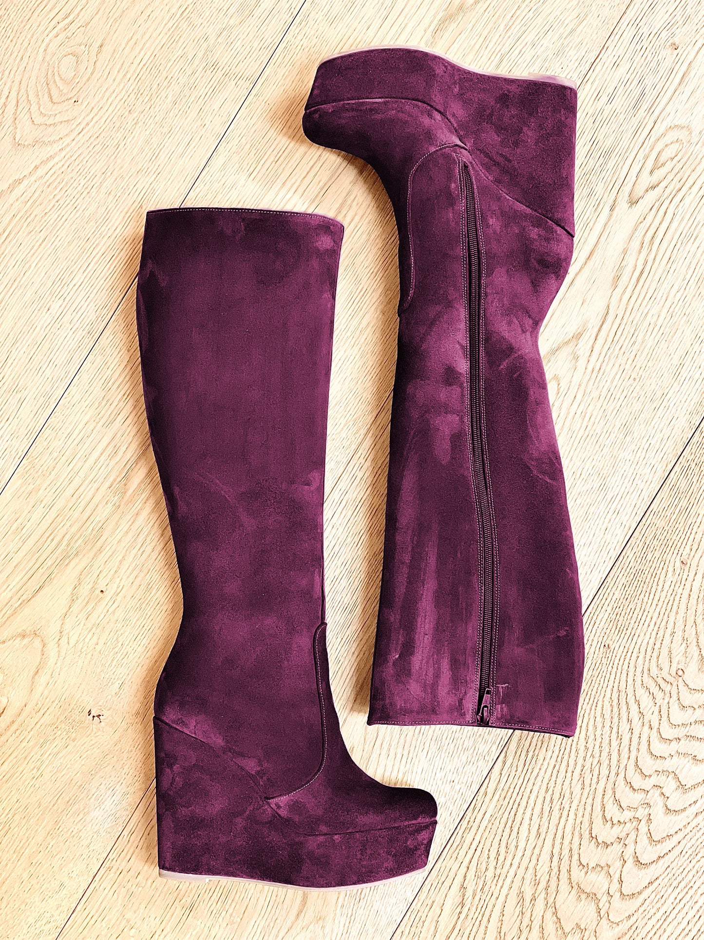 SAM BURGUNDY SUEDE
