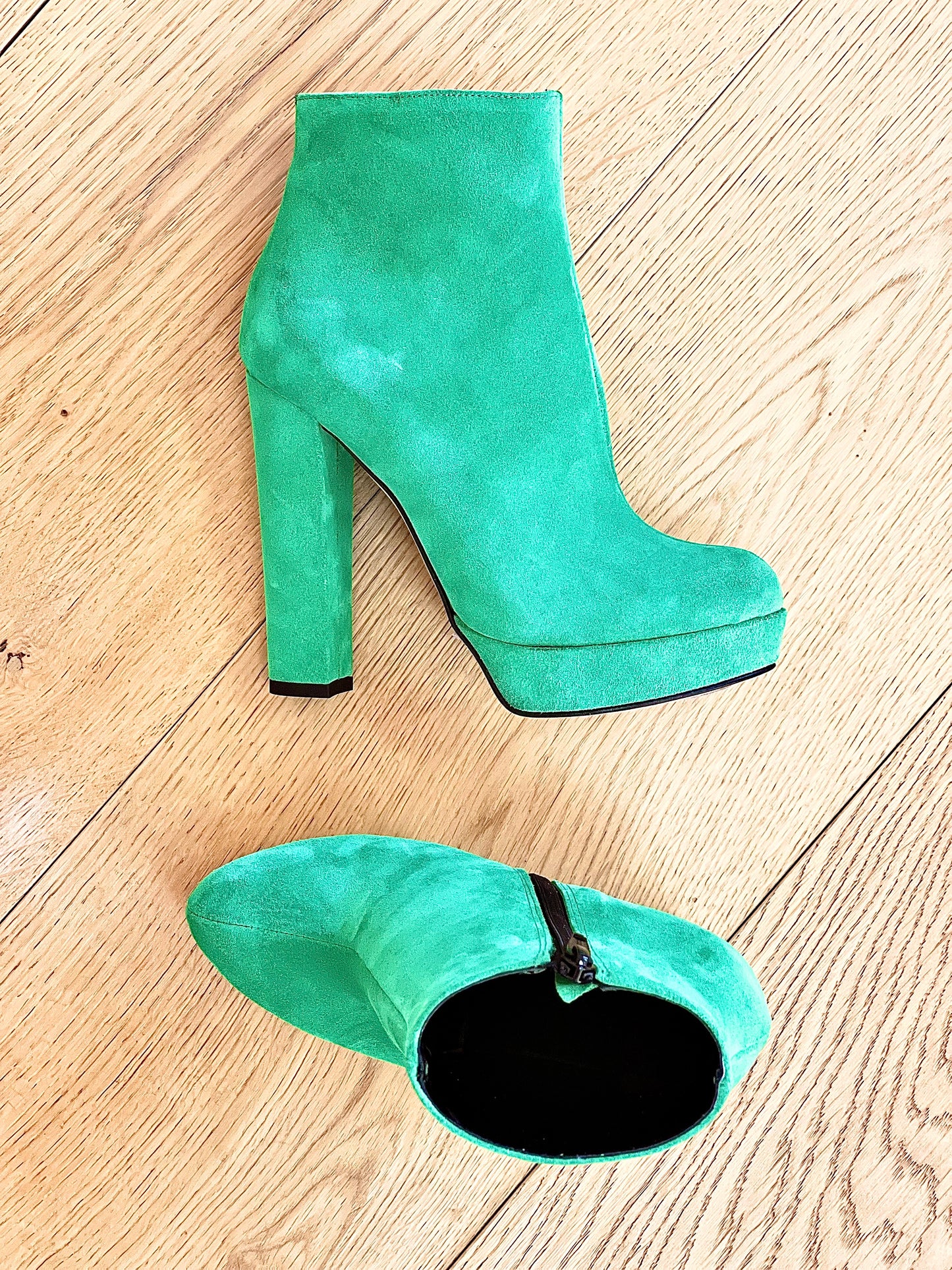GREEN SUEDE BOB