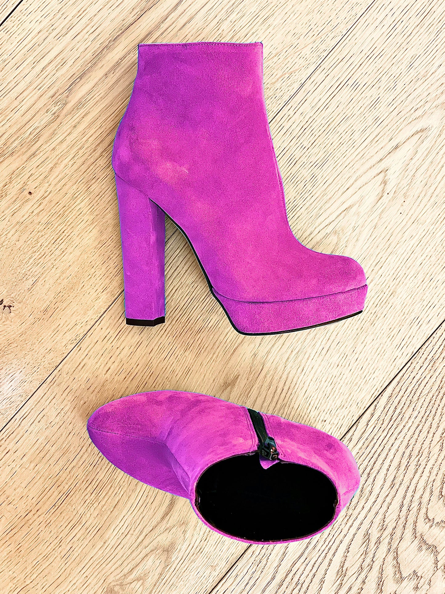 FUCHSIA SUEDE BOB
