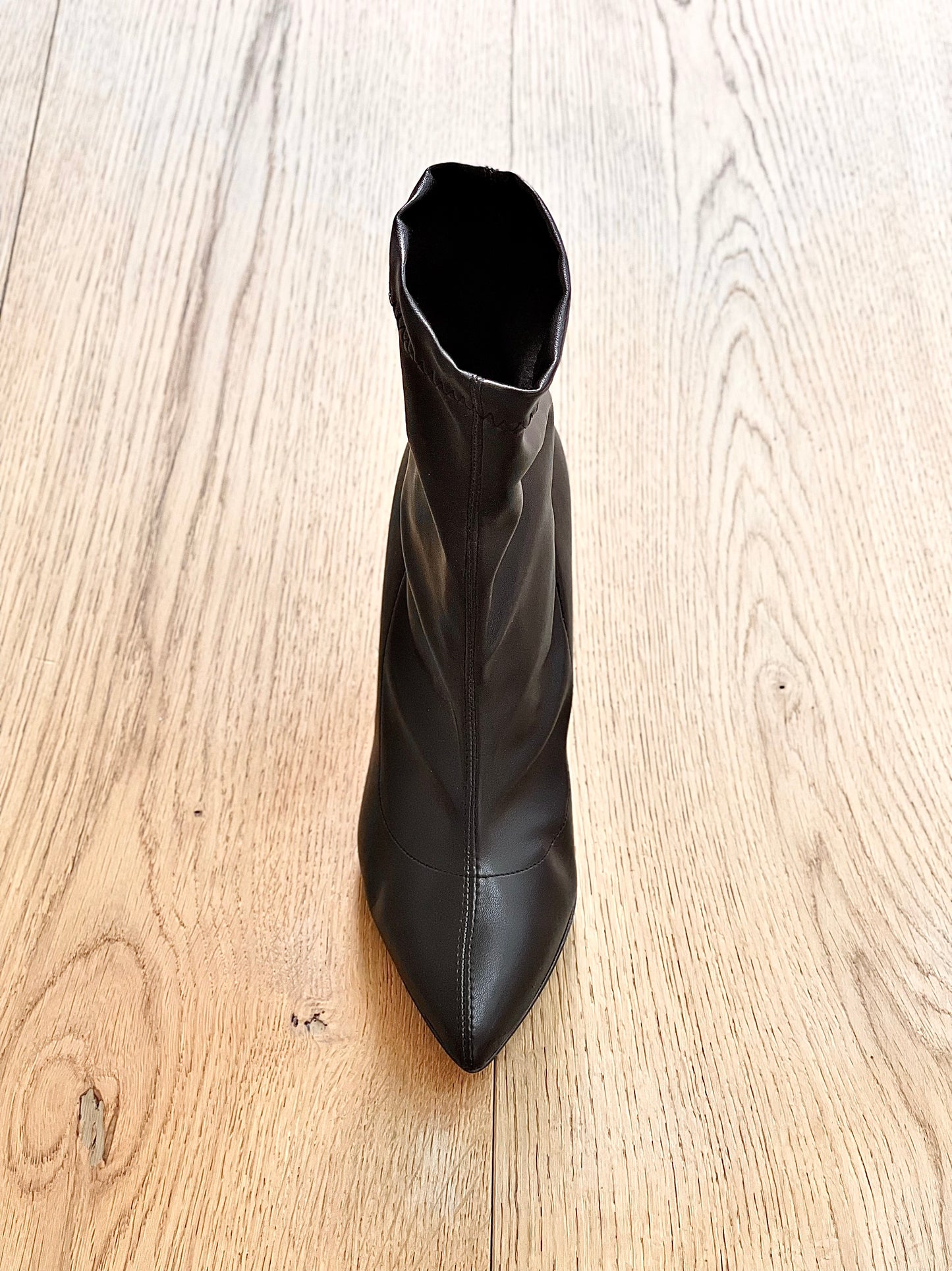 HOLLY LEATHER BLACK
