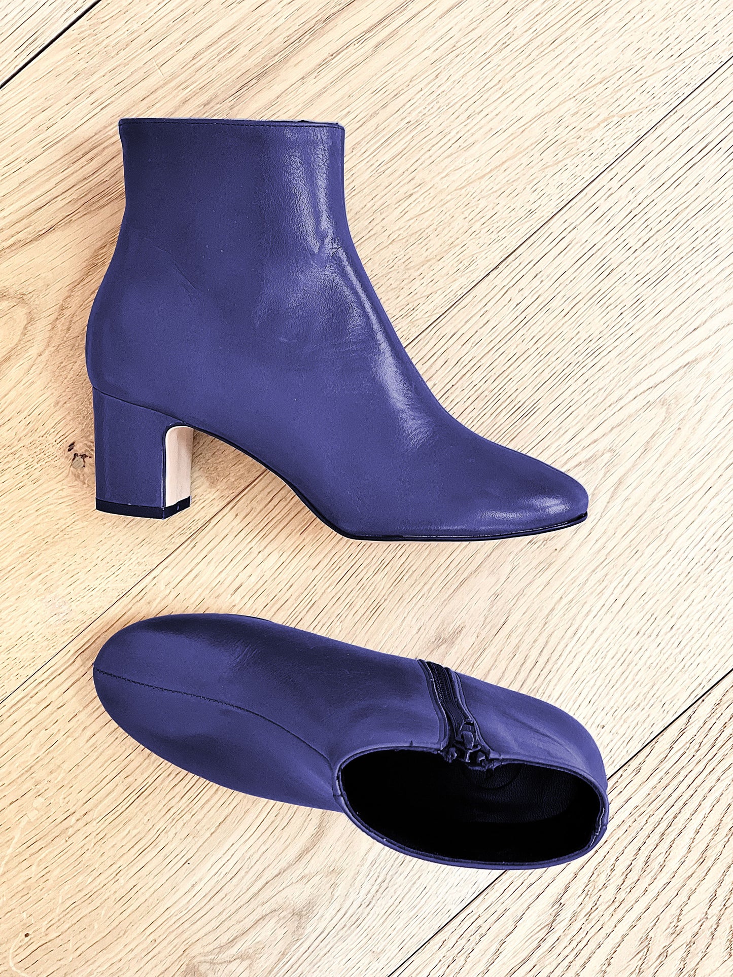 LUCAS BLUE LEATHER