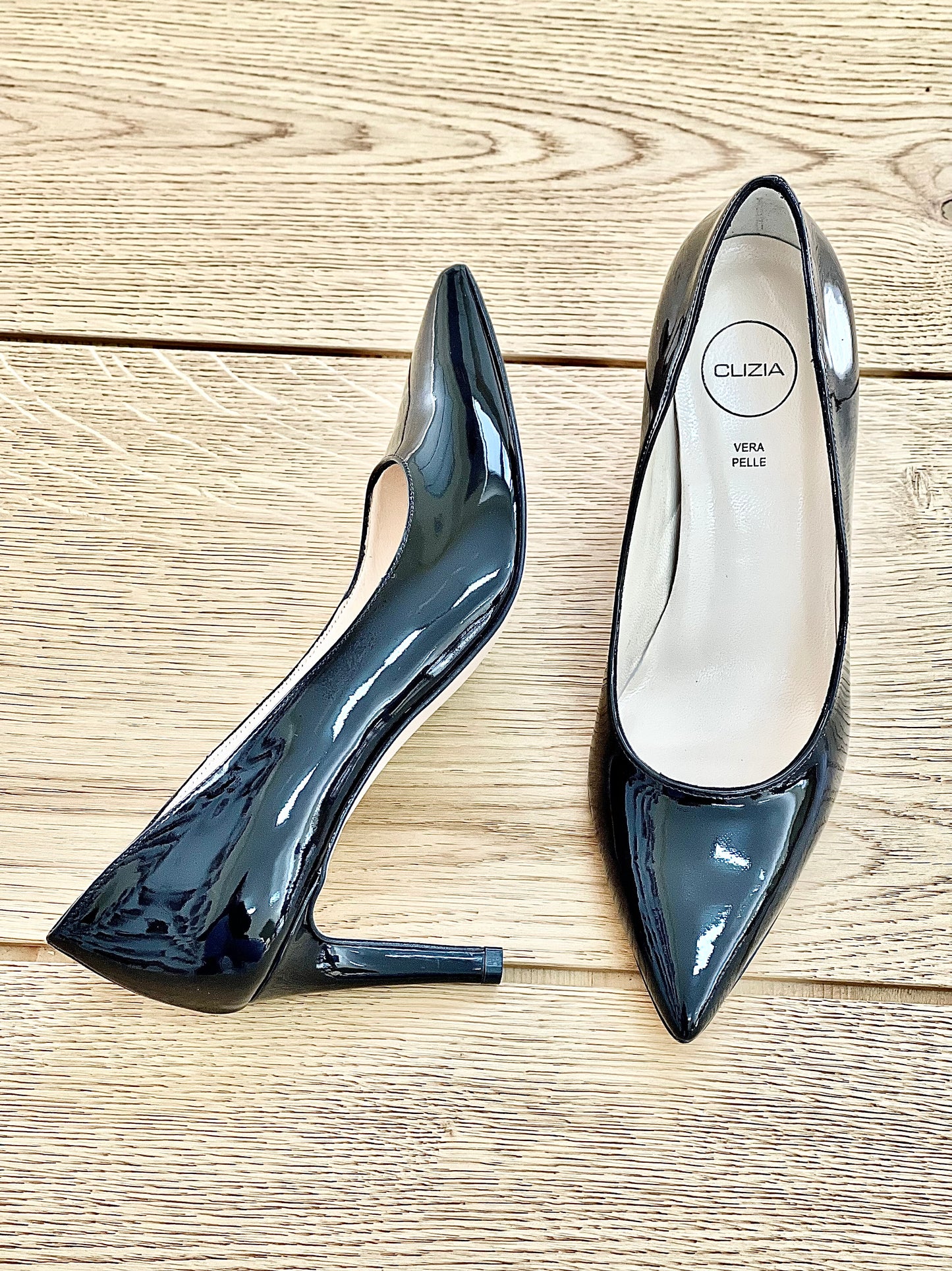 ISA BLACK PATENT LEATHER