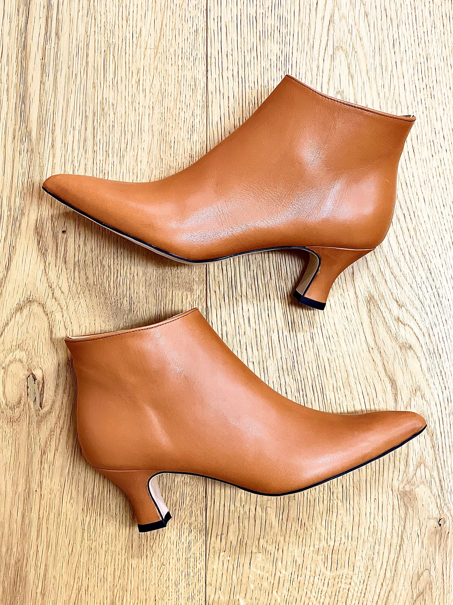 NICK LEATHER LEATHER