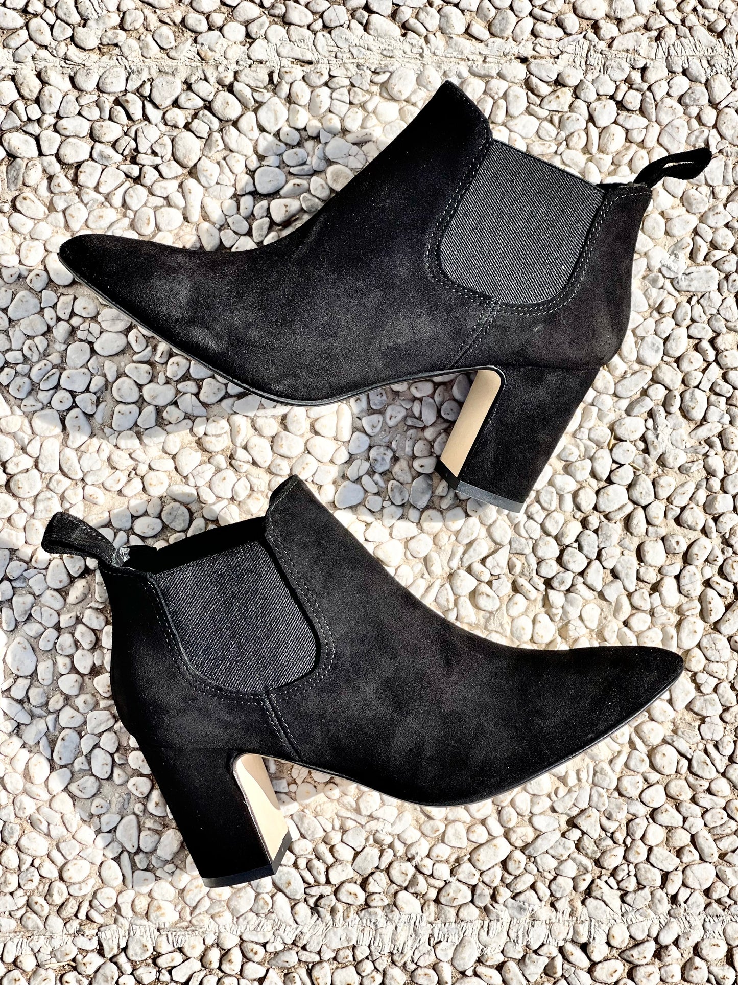 BLACK TUNDRA SUEDE