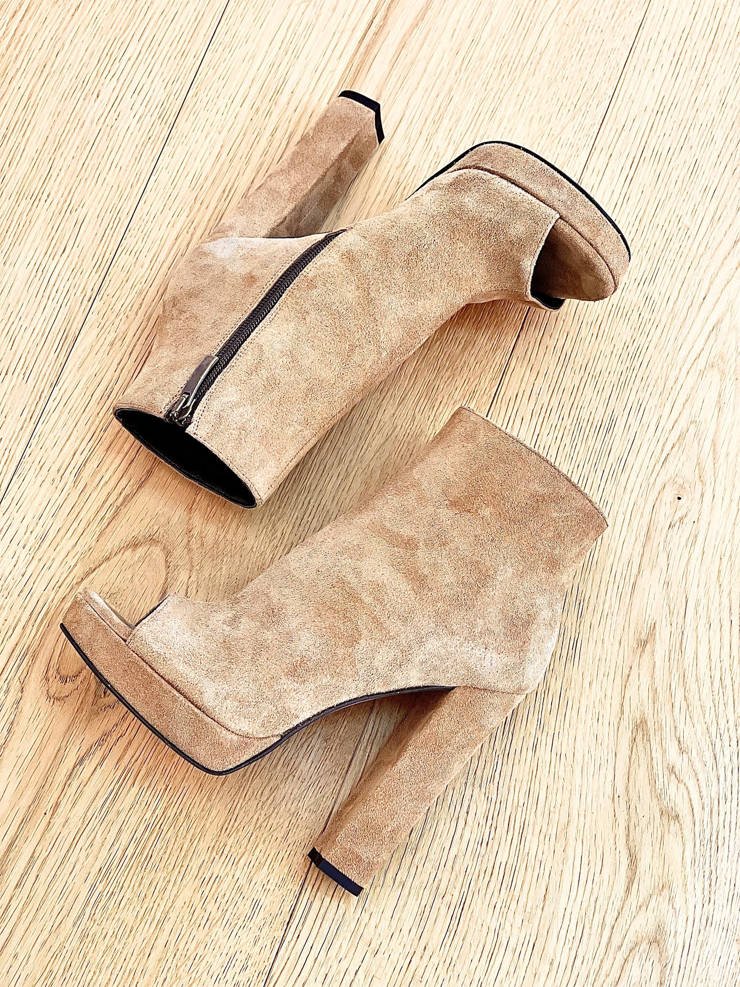JESSA SUEDE LEATHER