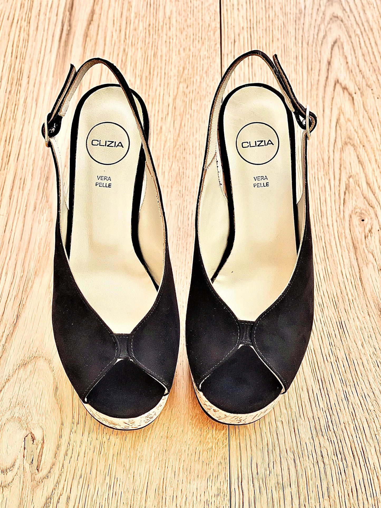 SEUL BLACK SUEDE