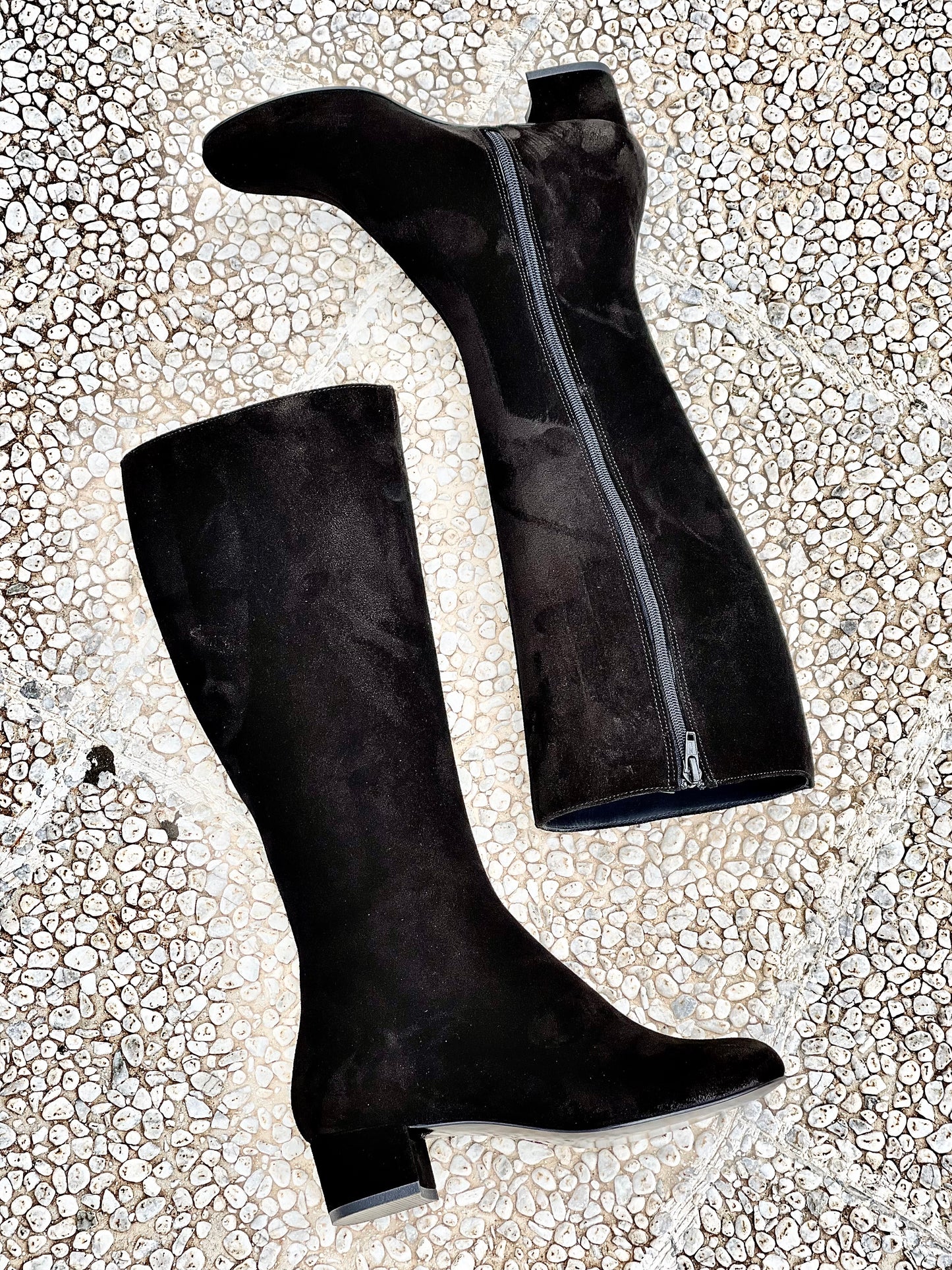 SIERRA BLACK SUEDE