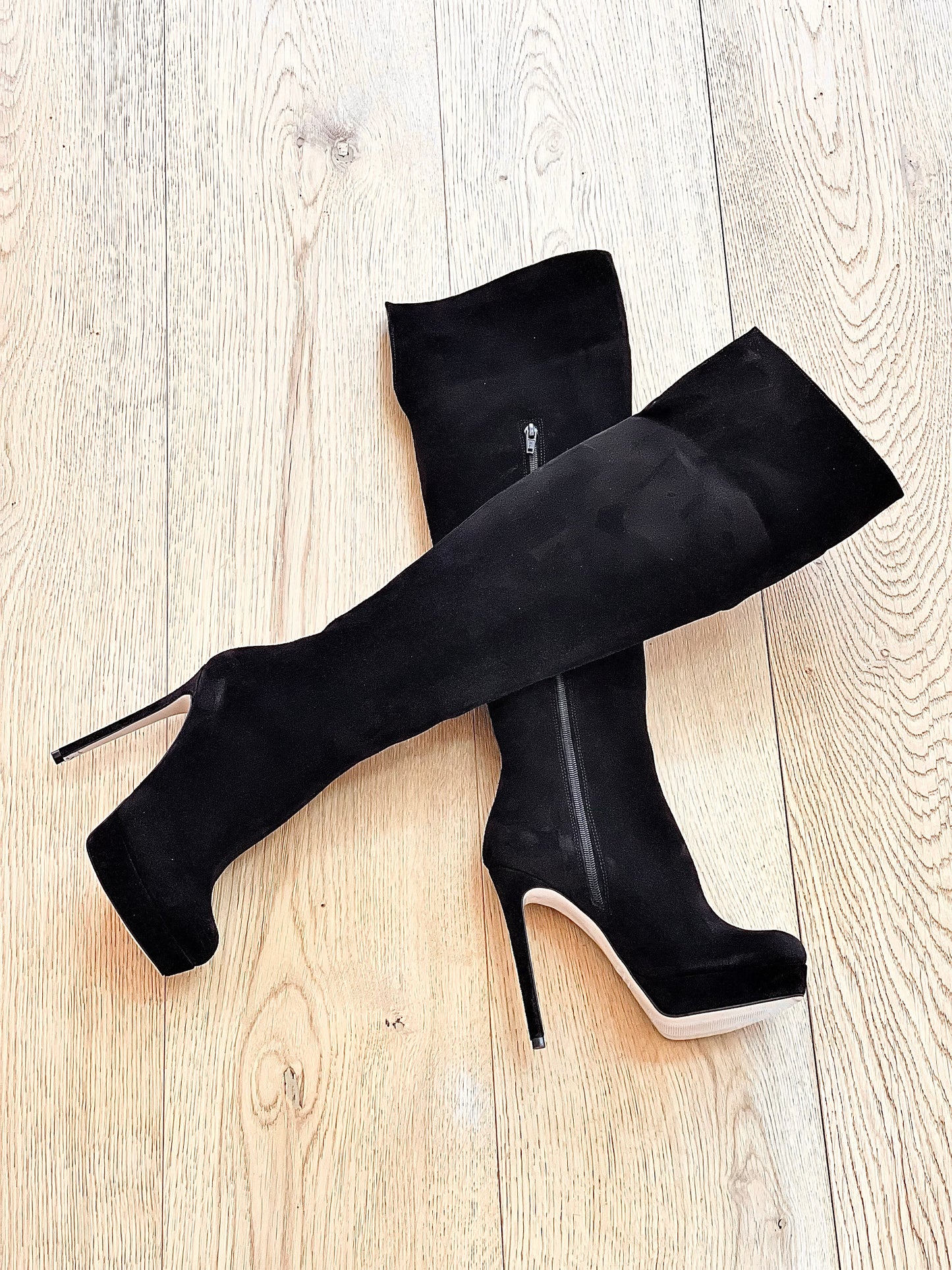 LENKA BLACK SUEDE