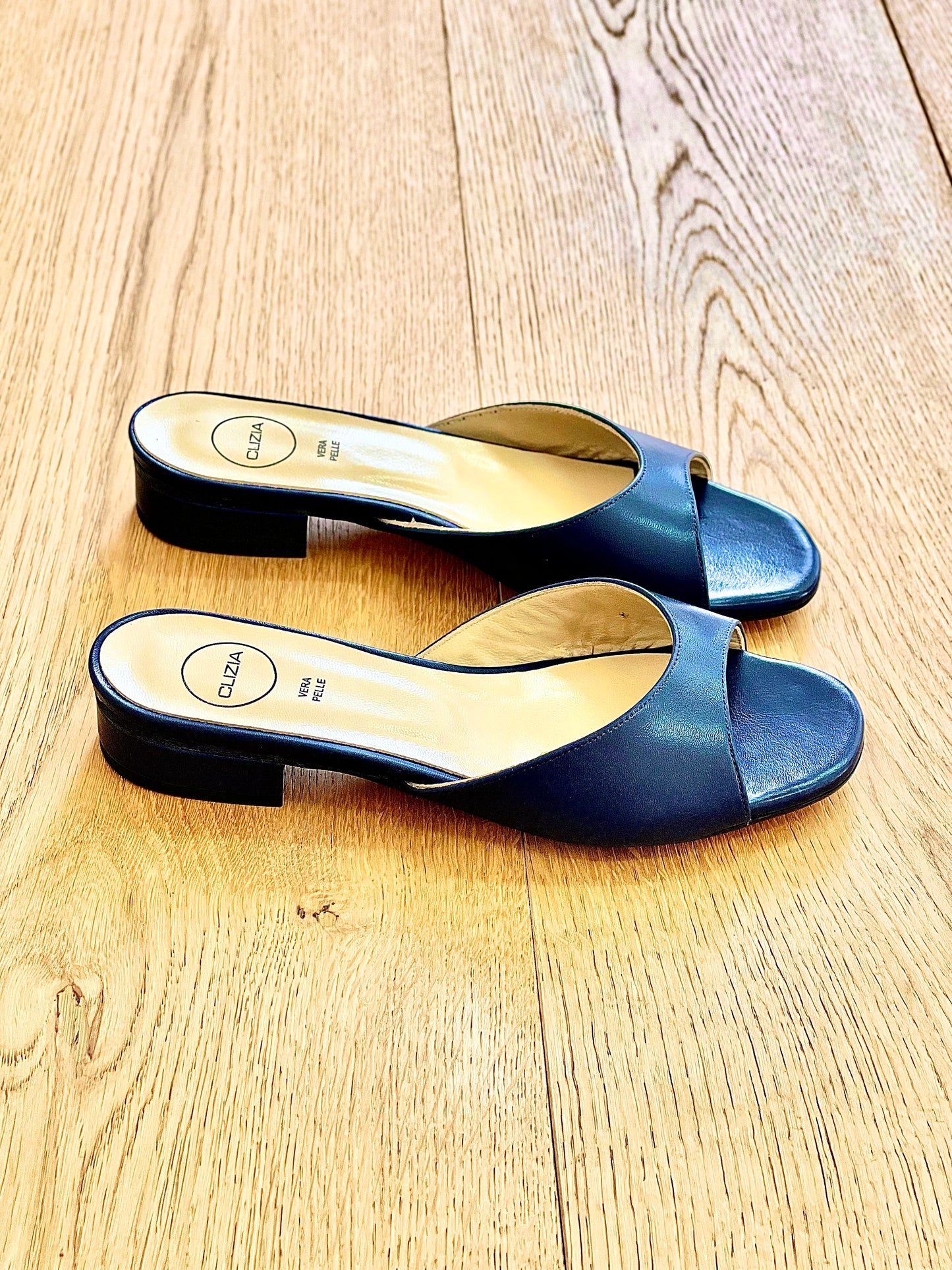 MIRIAM BLUE LEATHER