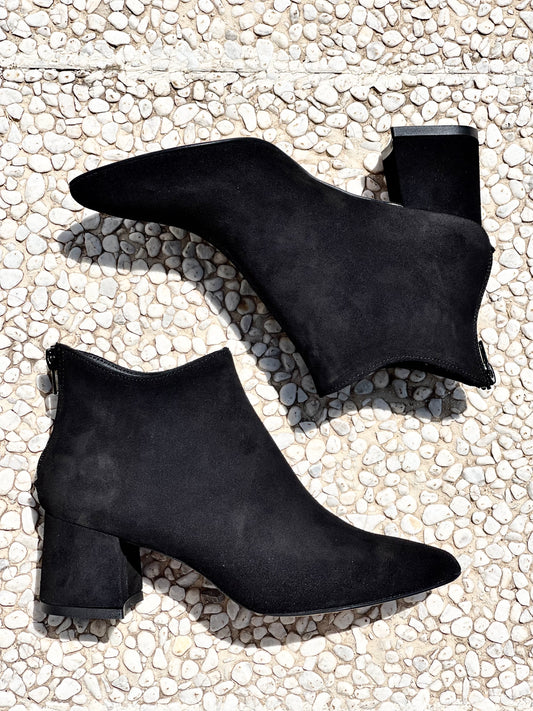 FUNNY BLACK SUEDE