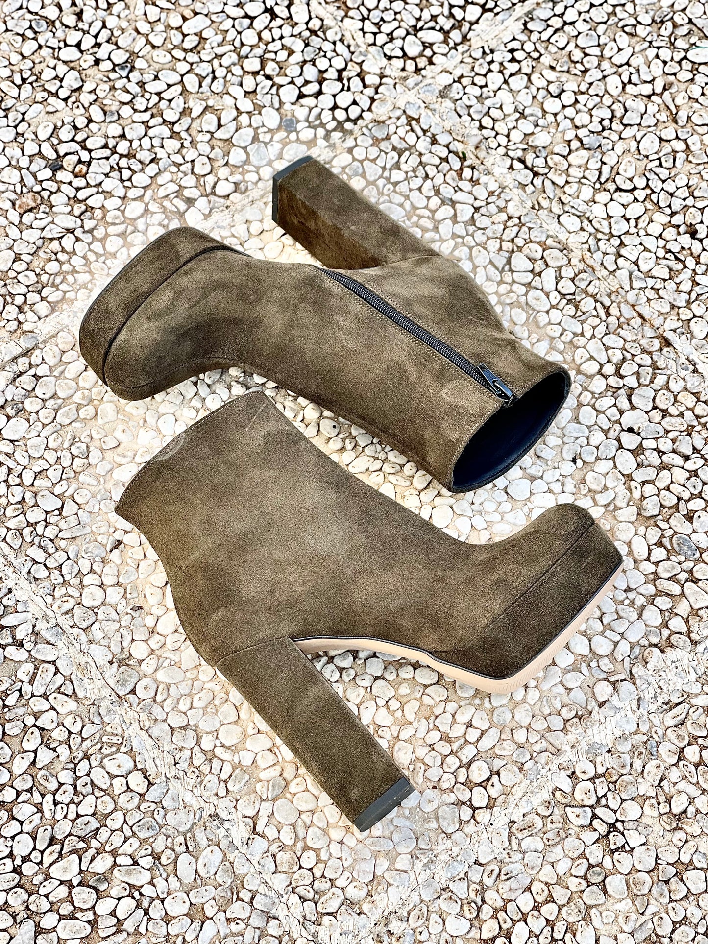 DETROIT SUEDE KHAKI