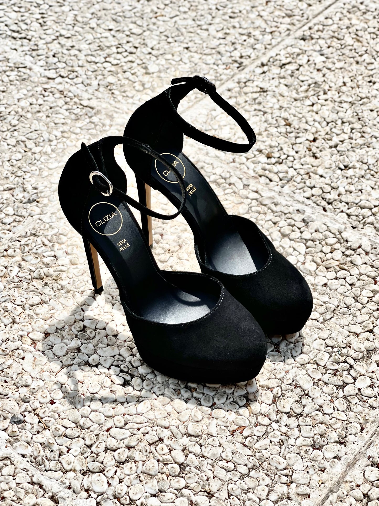 BLACK SUEDE ZELDA