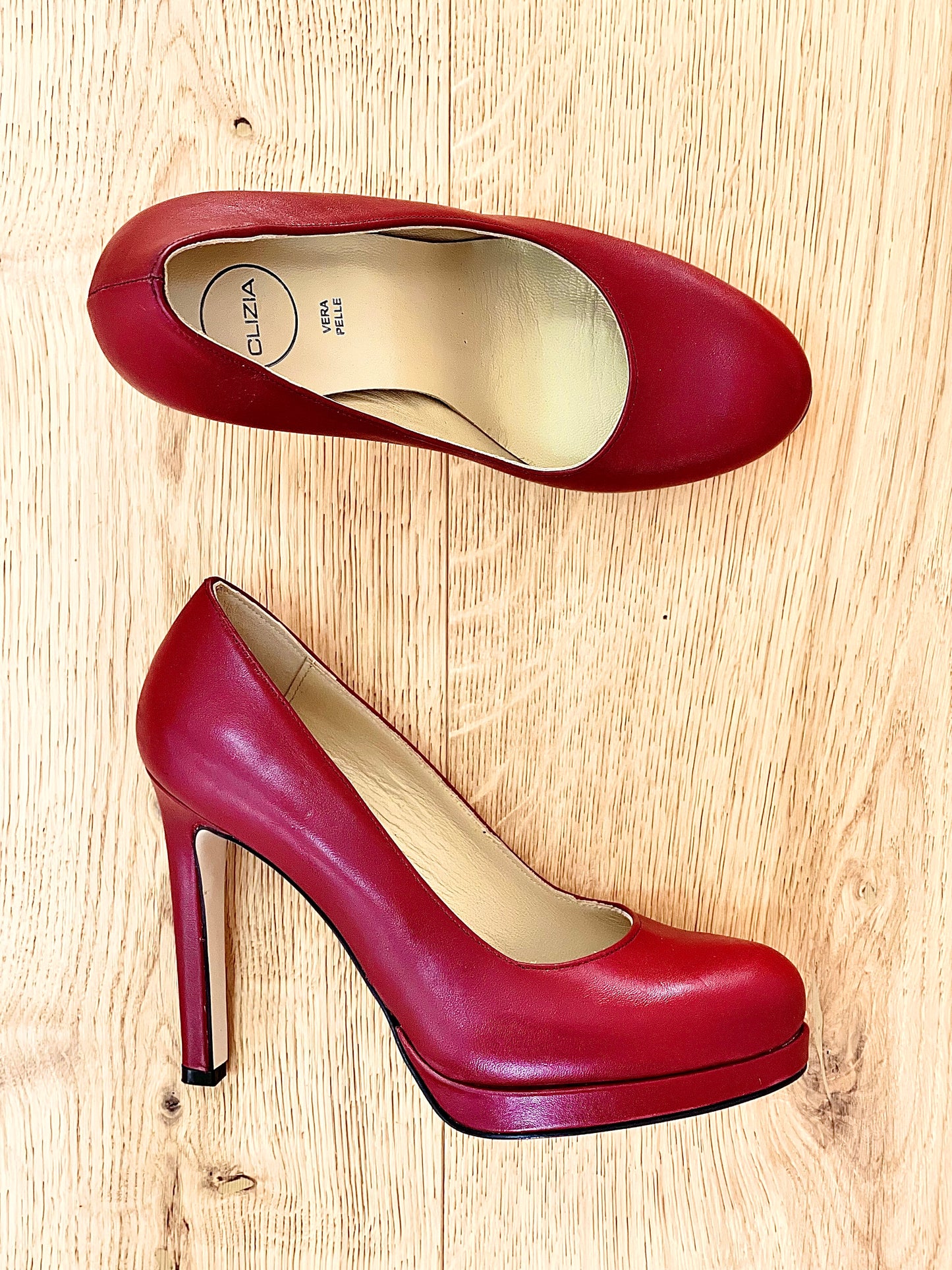 ANNA BURGUNDY LEATHER