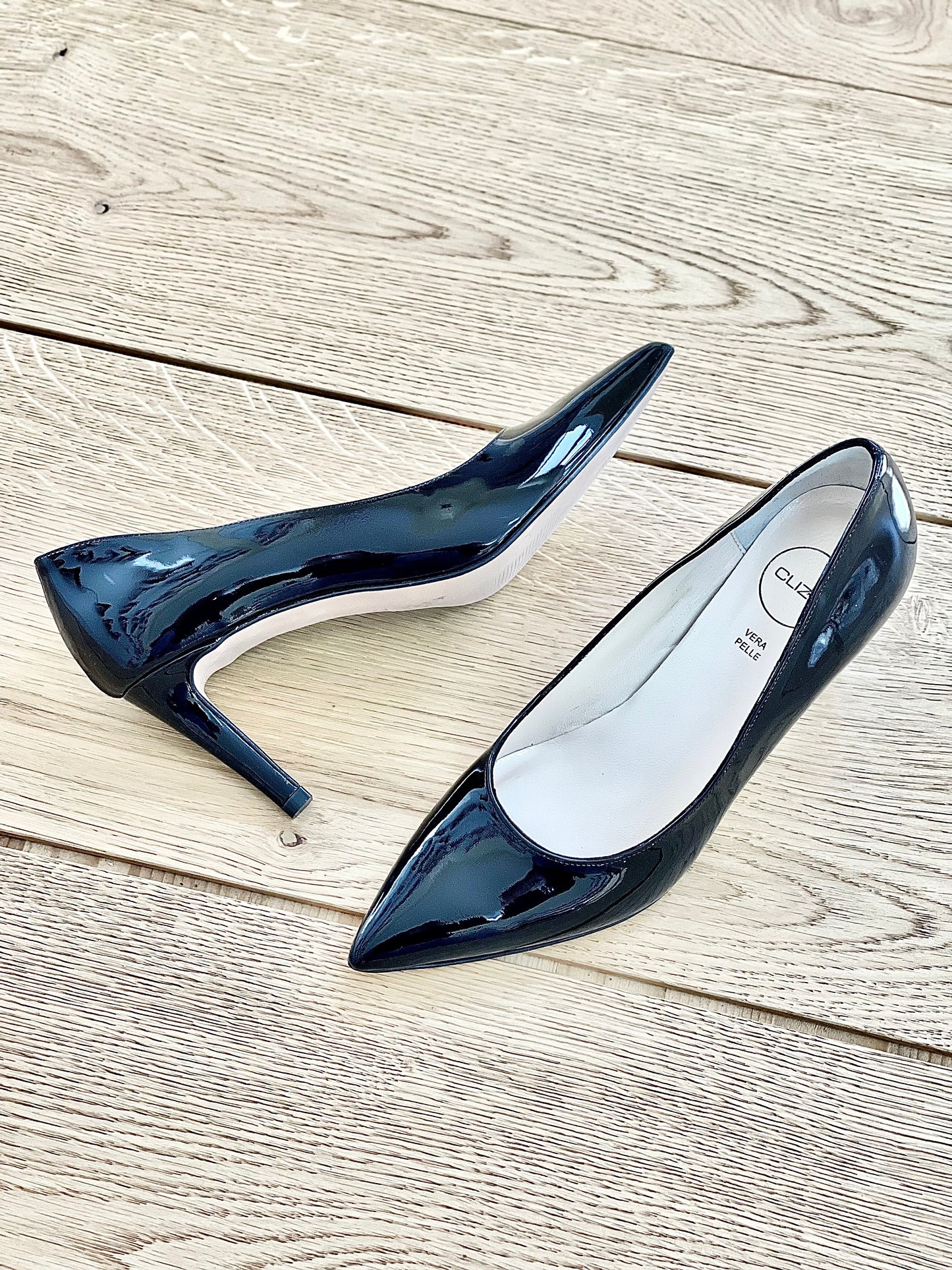 ISA BLACK PATENT LEATHER
