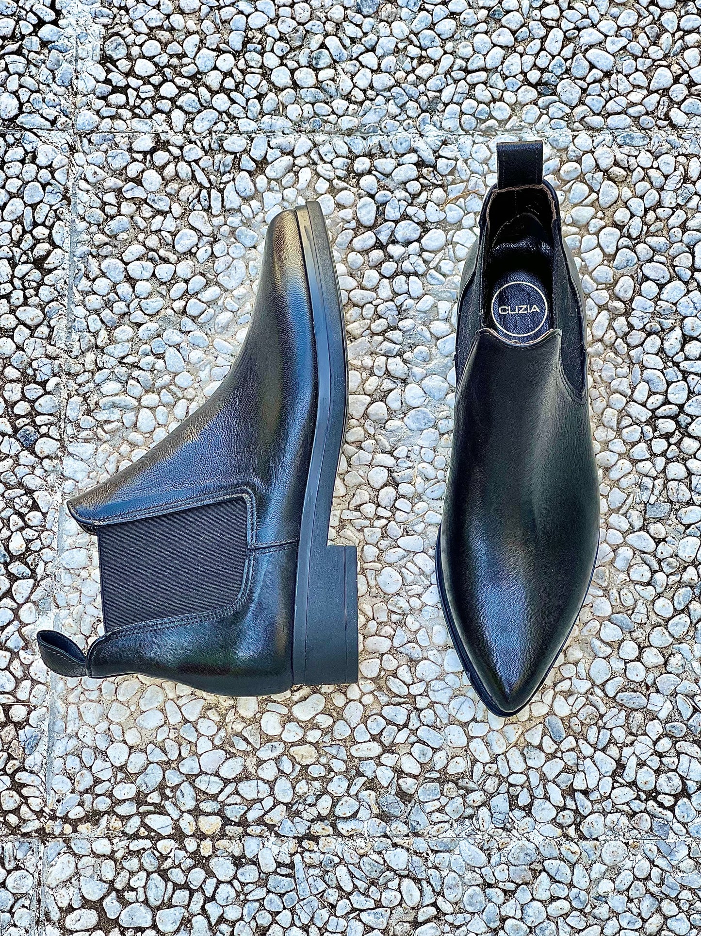 GRESIA LEATHER BLACK