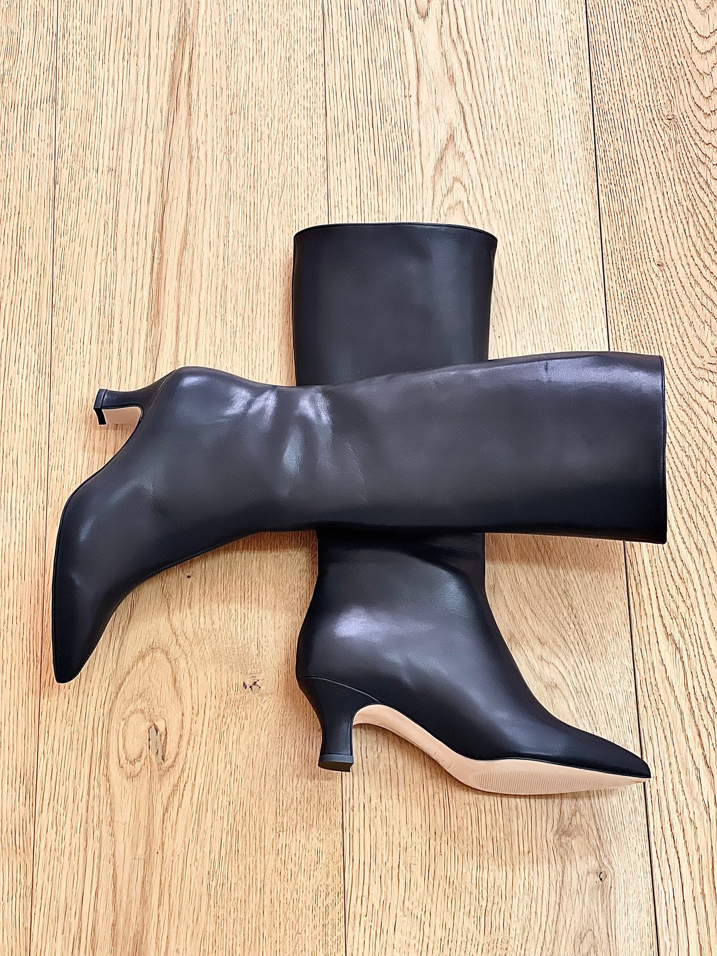 MAGELLAN LEATHER BLACK