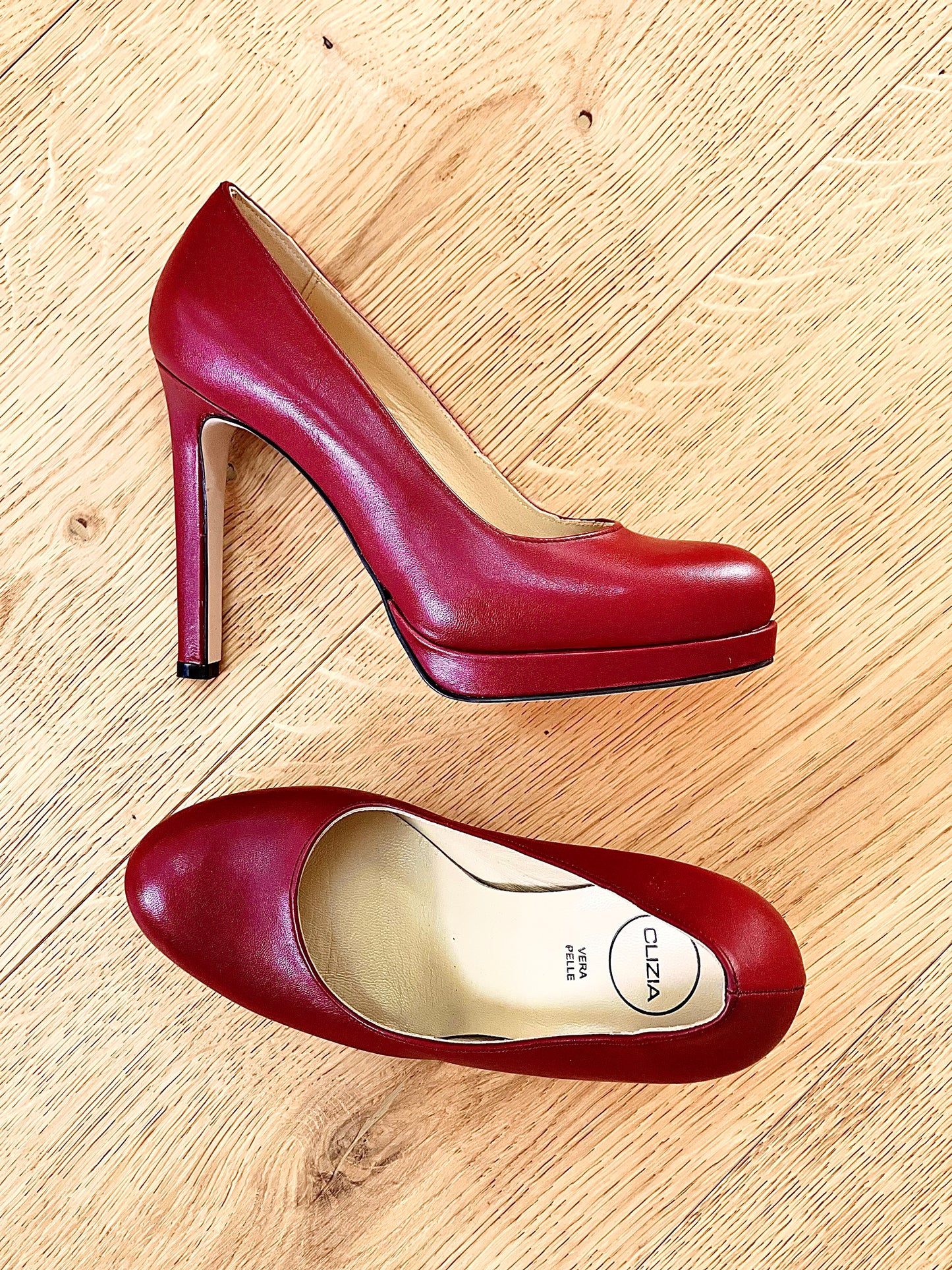ANNA BURGUNDY LEATHER