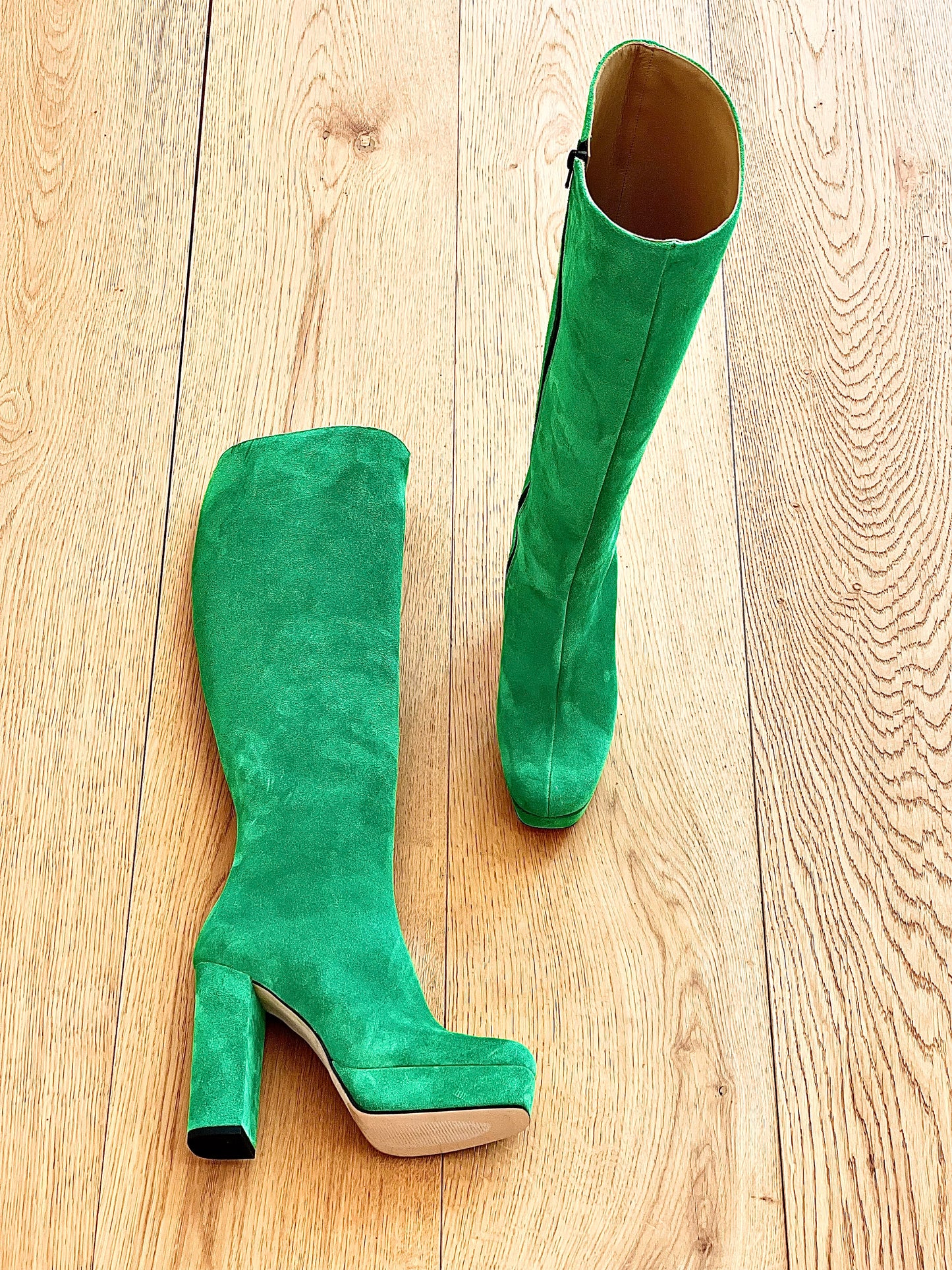 TIBET GREEN SUEDE