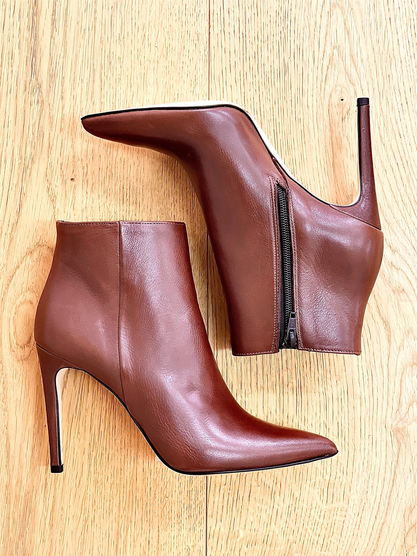BROWN LEATHER TITA