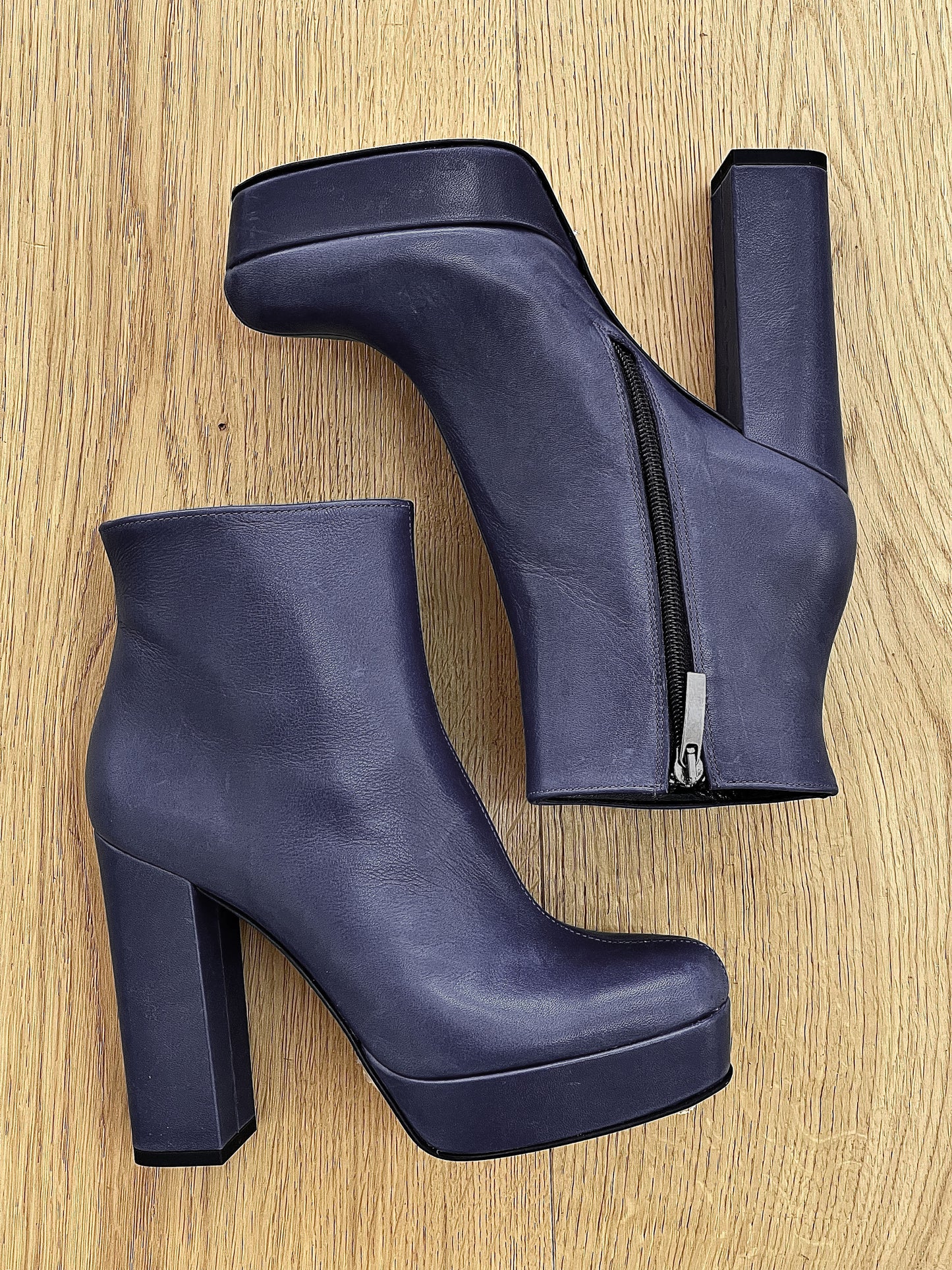 DETROIT BLUE LEATHER
