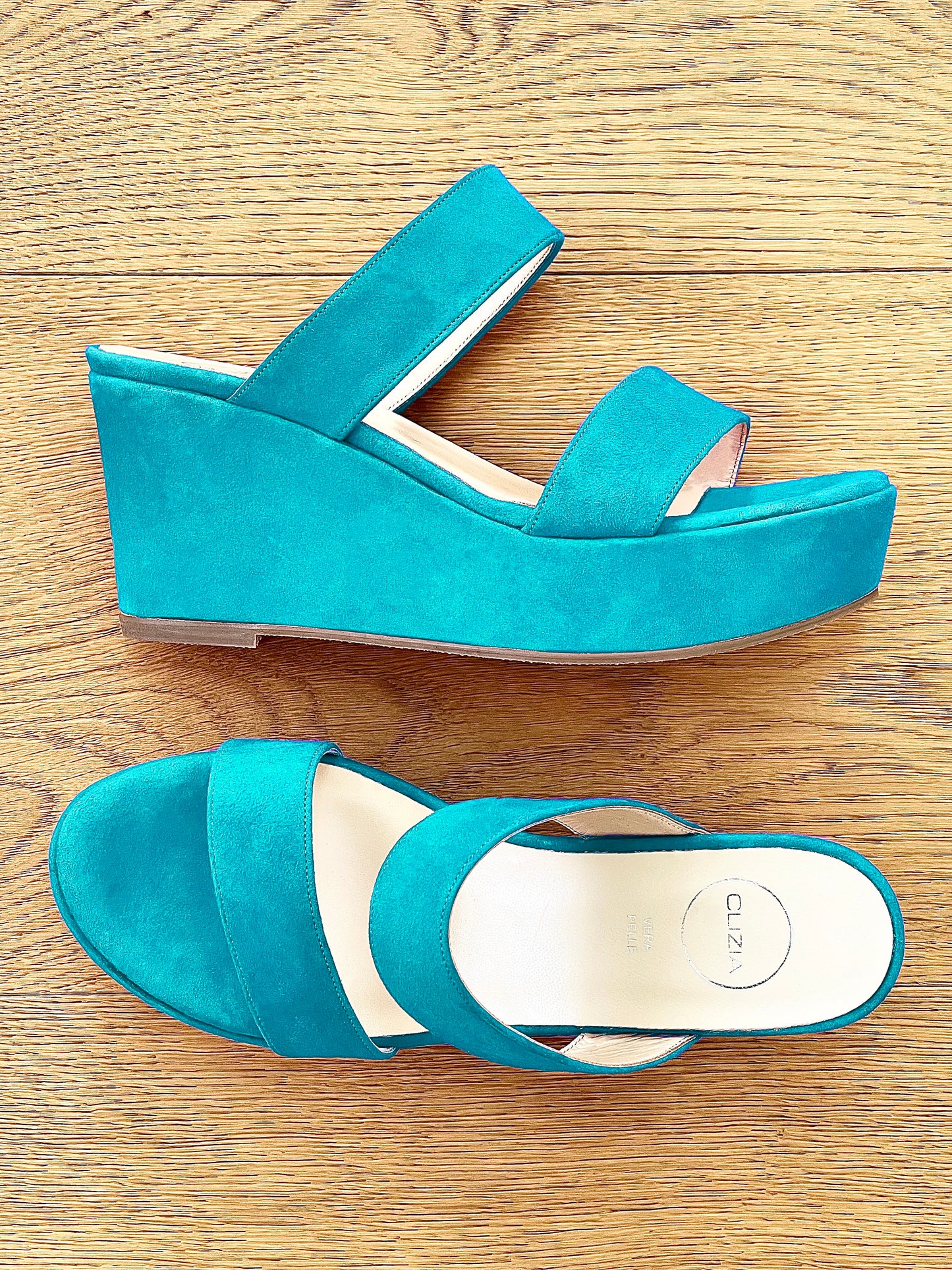 TURQUOISE SUEDE GAL