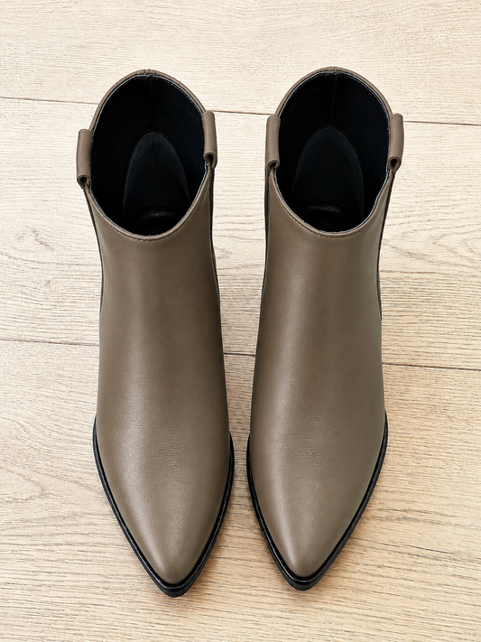 PEGGY DE PIEL EN COLOR TAUPE