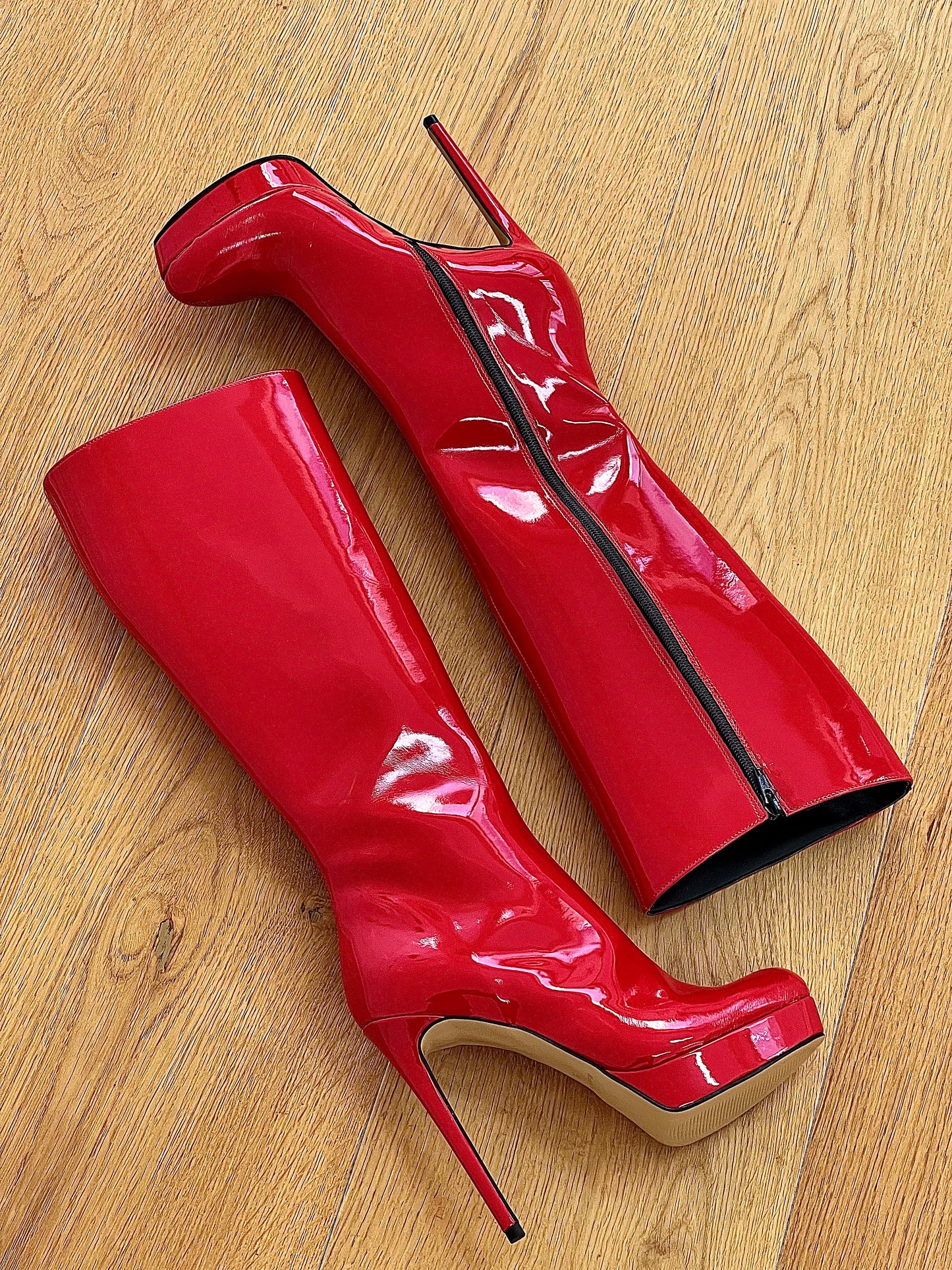 URSULA PINTURA ROJA