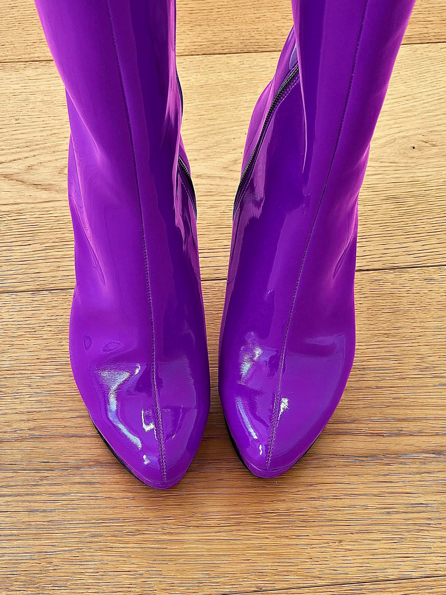 URSULA PINTURA MORADA