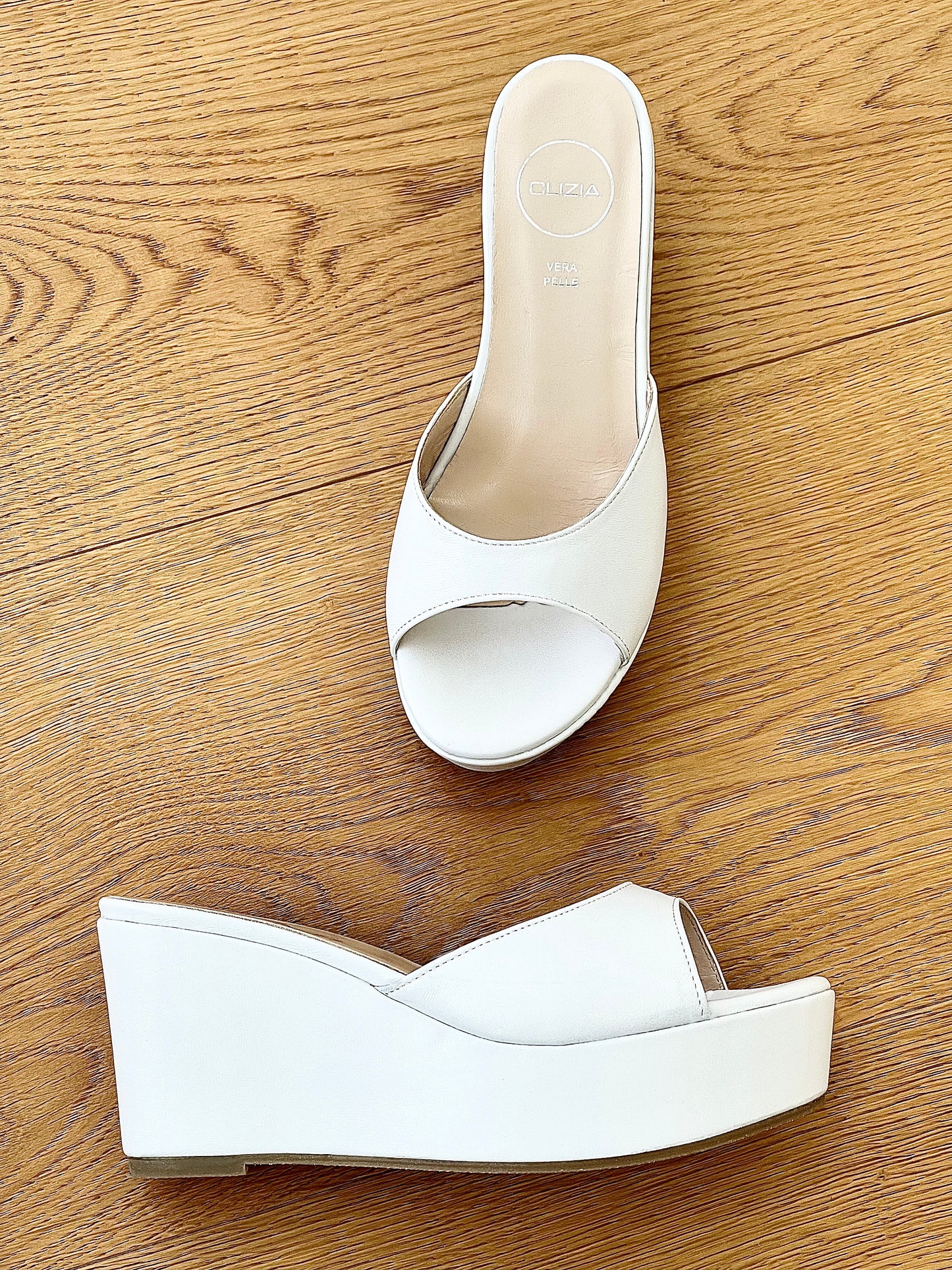 VENUS CUERO BLANCO