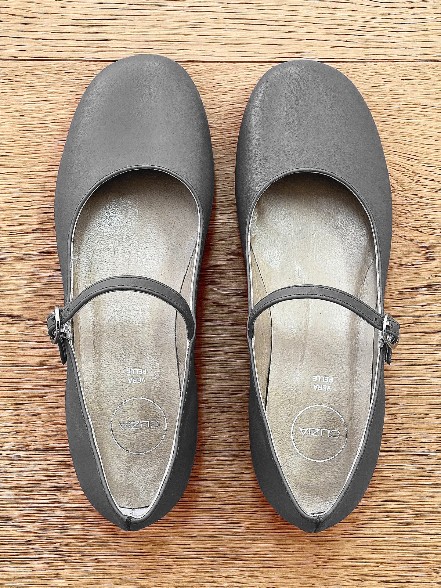 ZELIA CUERO GRIS