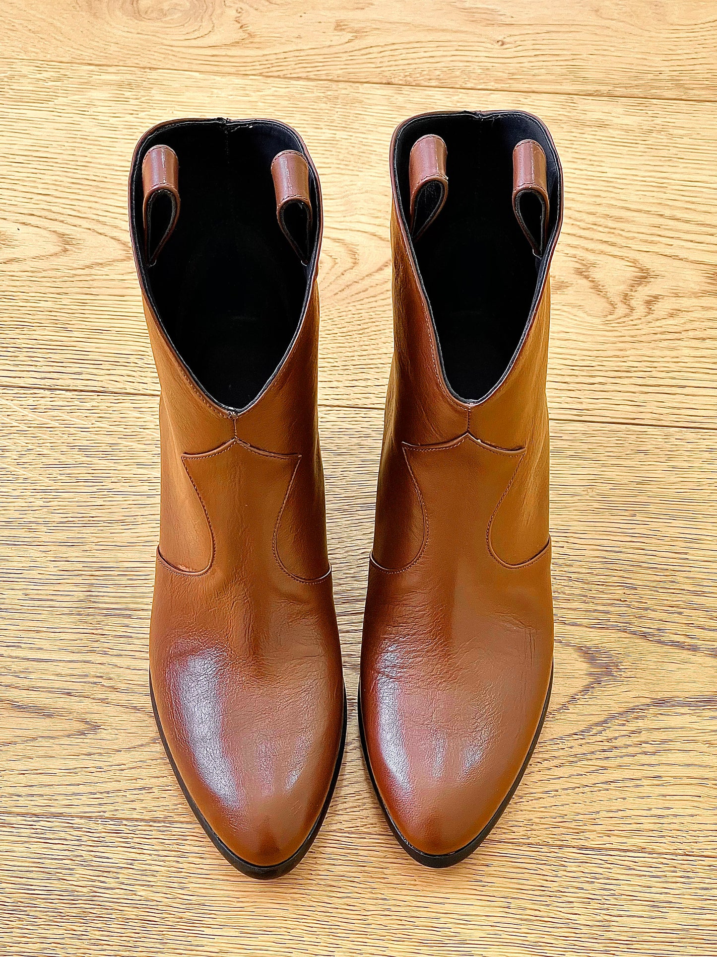 DAKOTA CUERO COGNAC
