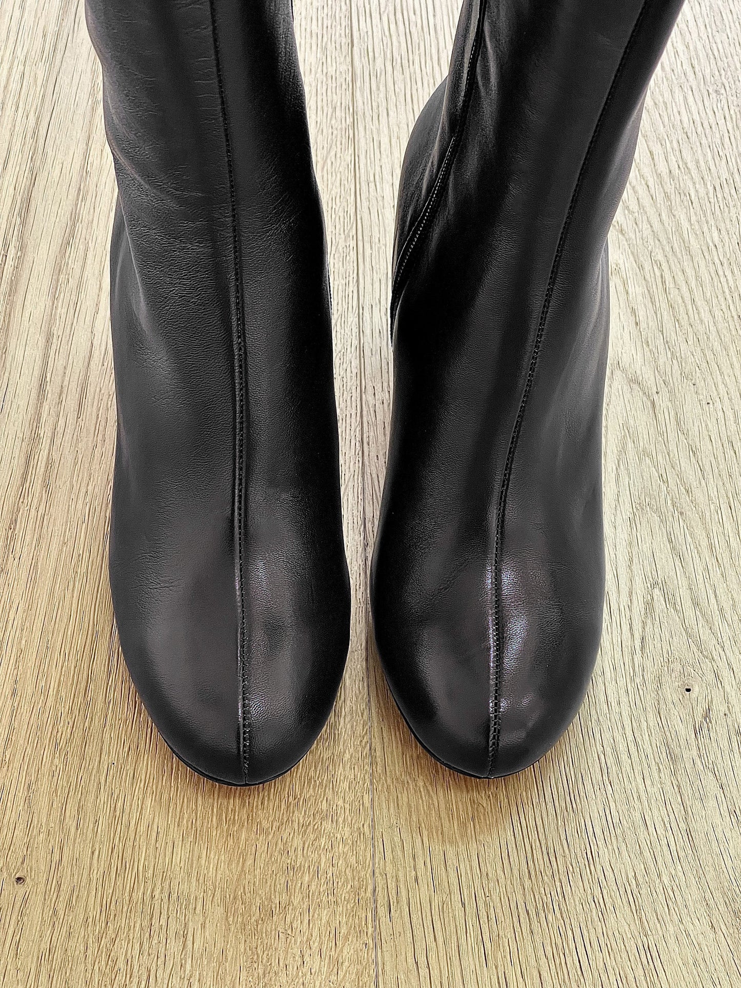 CUERO VIENA NEGRO