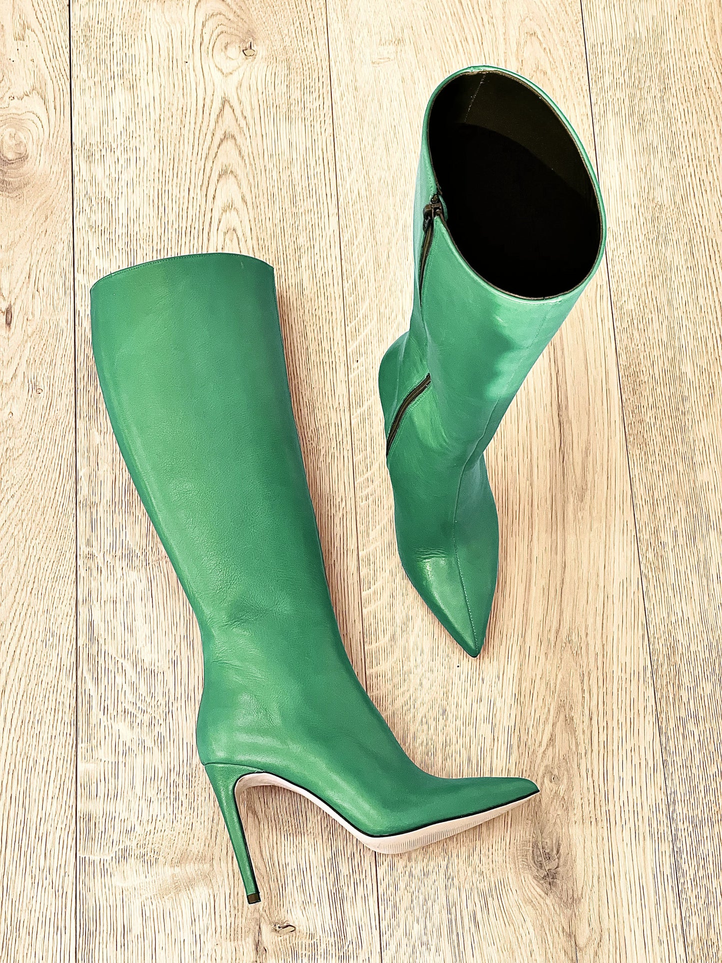 KELLY DE CUERO VERDE