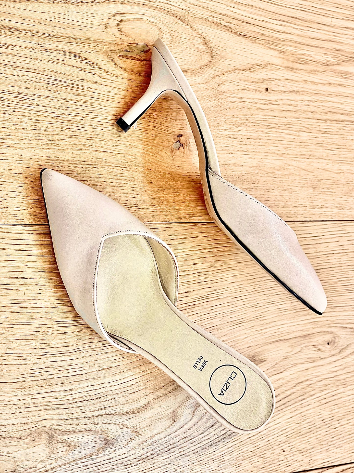 CUERO BEIGE VIKY