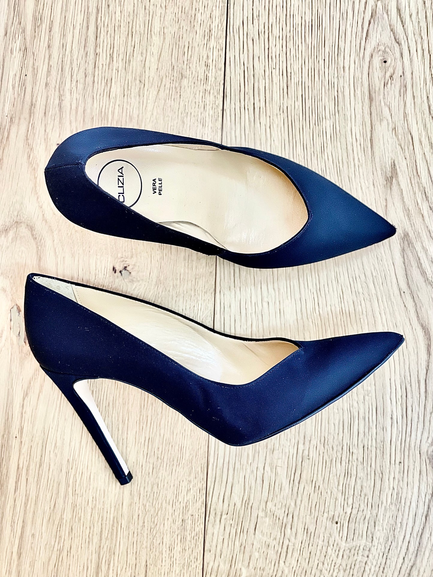 ELI BLACK SATIN