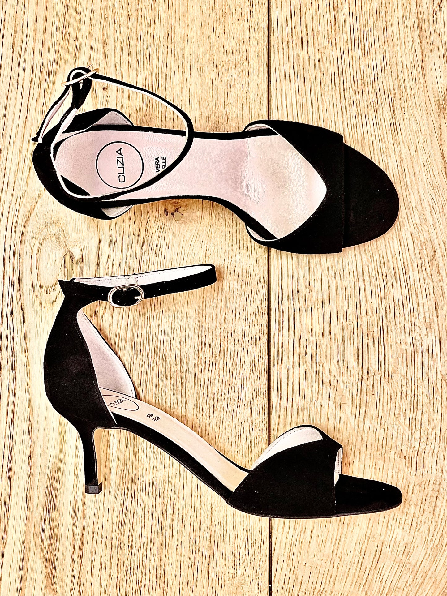 SHYLA BLACK SUEDE