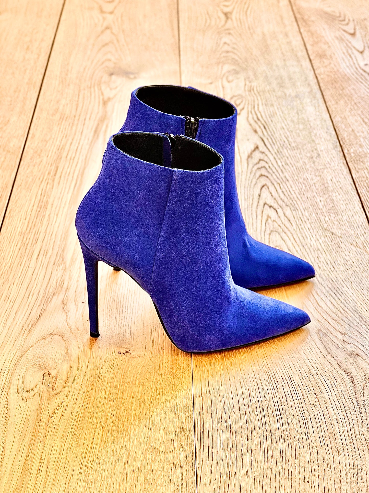 TITA DE ANTE AZUL