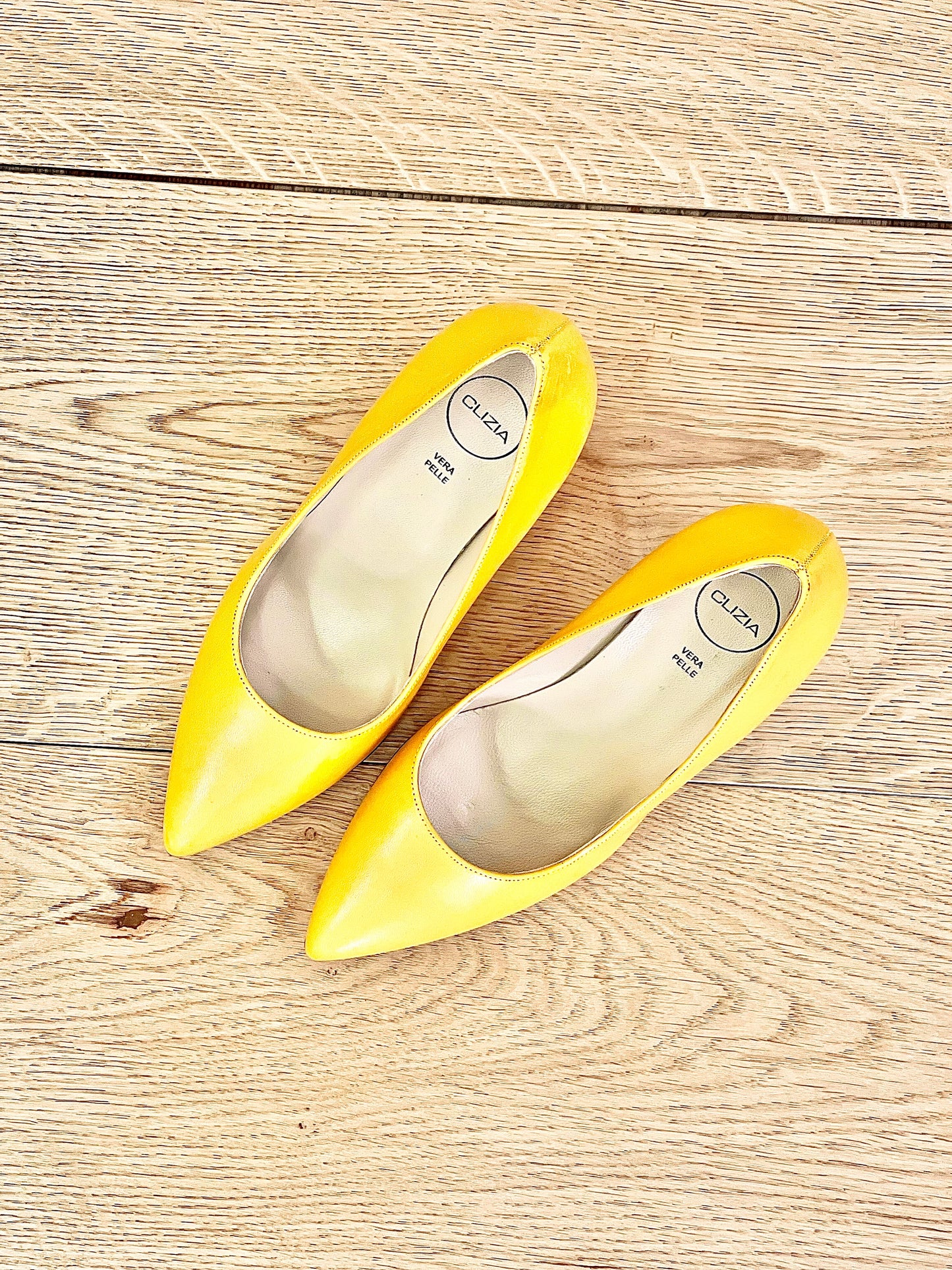 EMY YELLOW