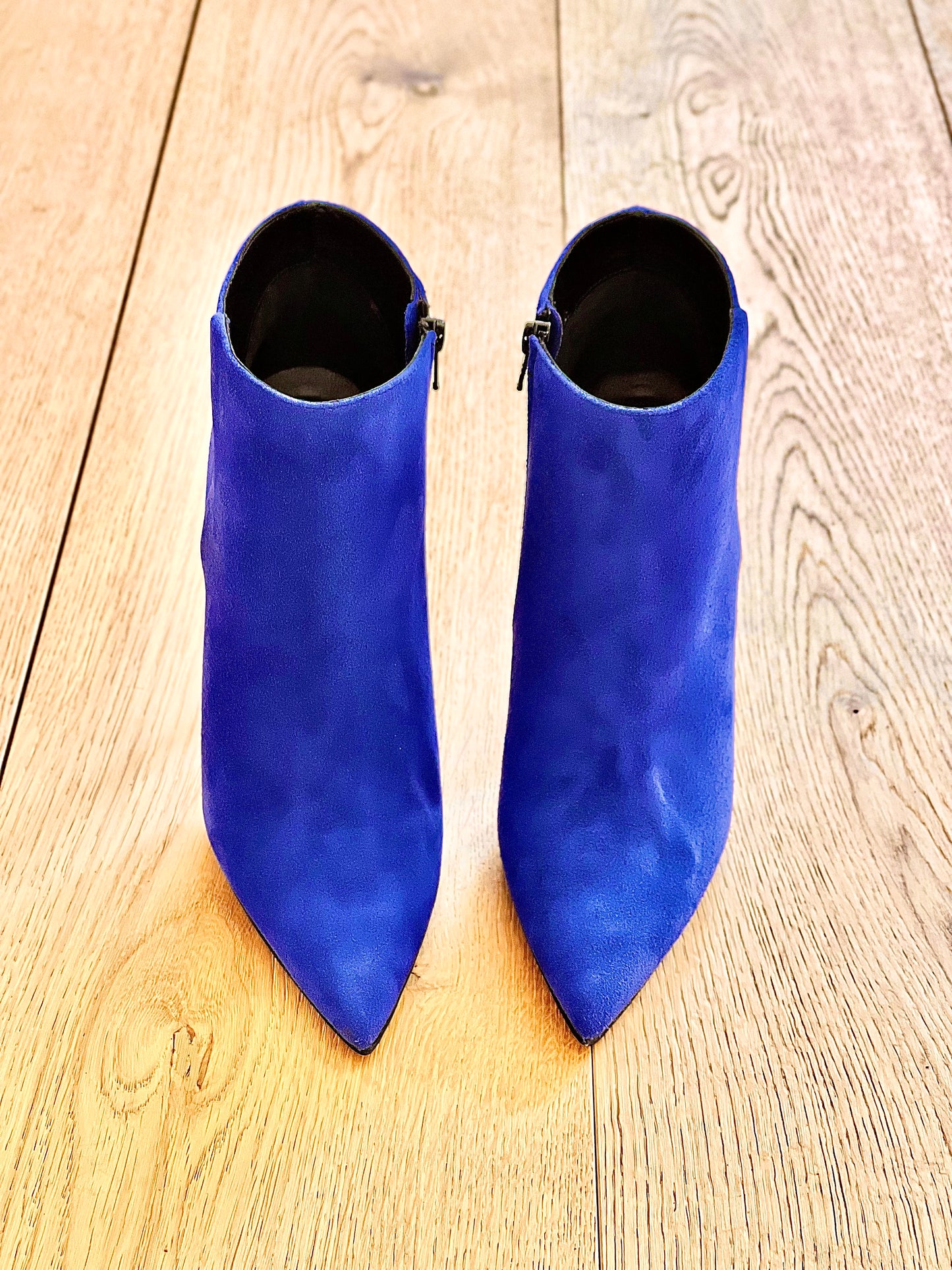 TITA DE ANTE AZUL