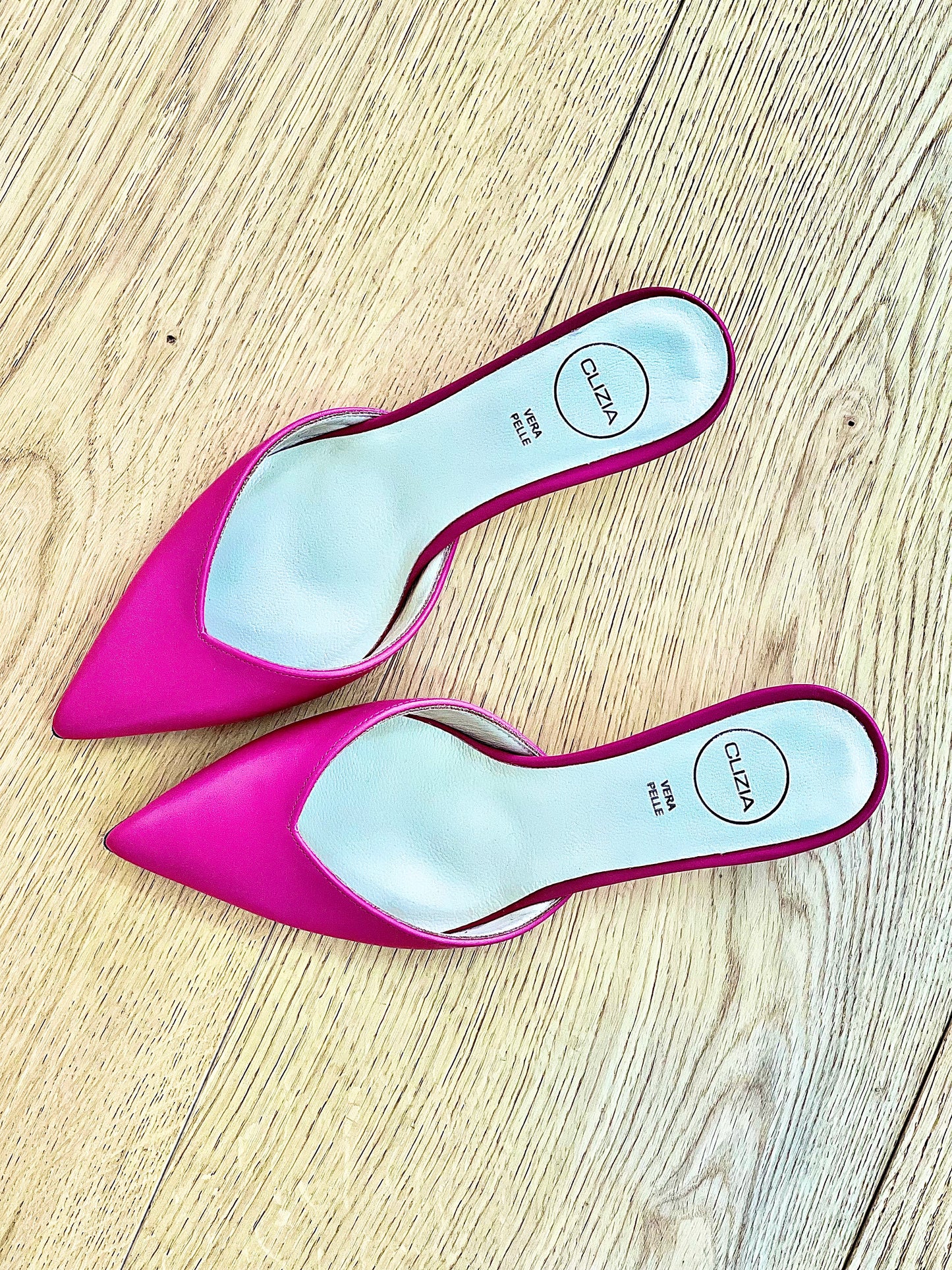 VIKY CUERO FUCSIA