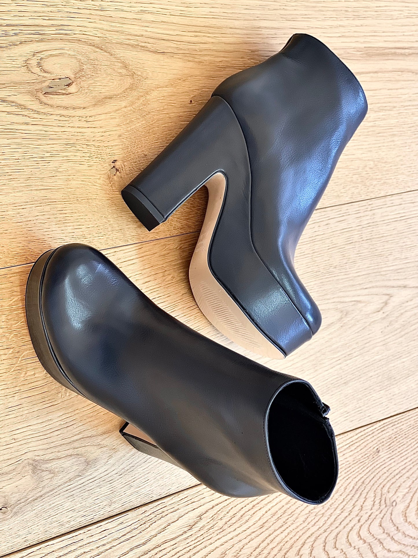CUERO TURANO NEGRO