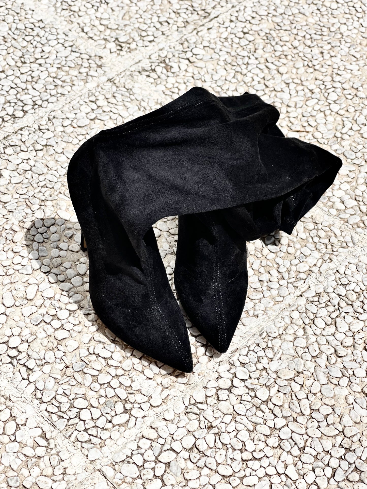 OSLO BLACK SUEDE