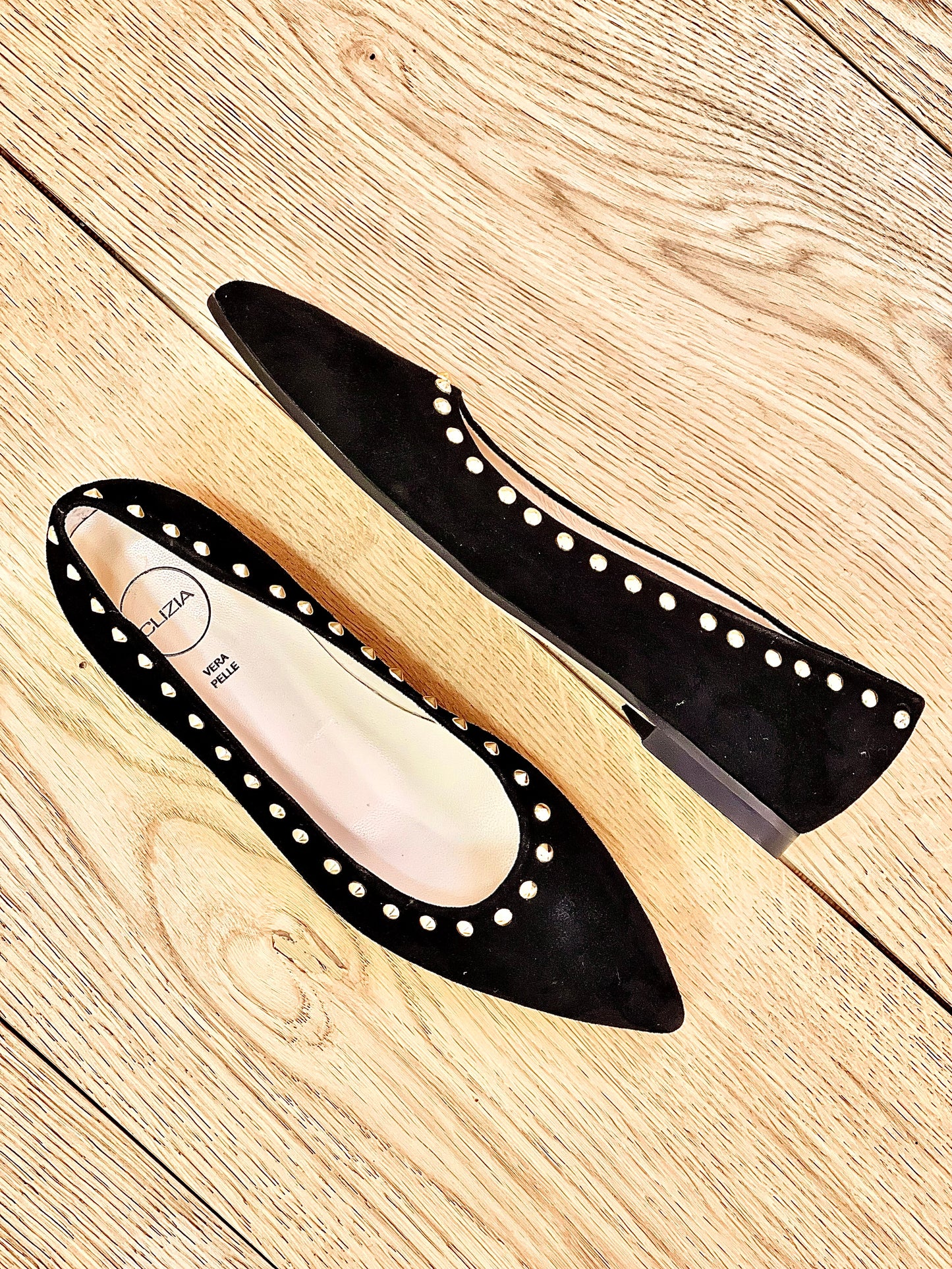 KONYA BLACK SUEDE