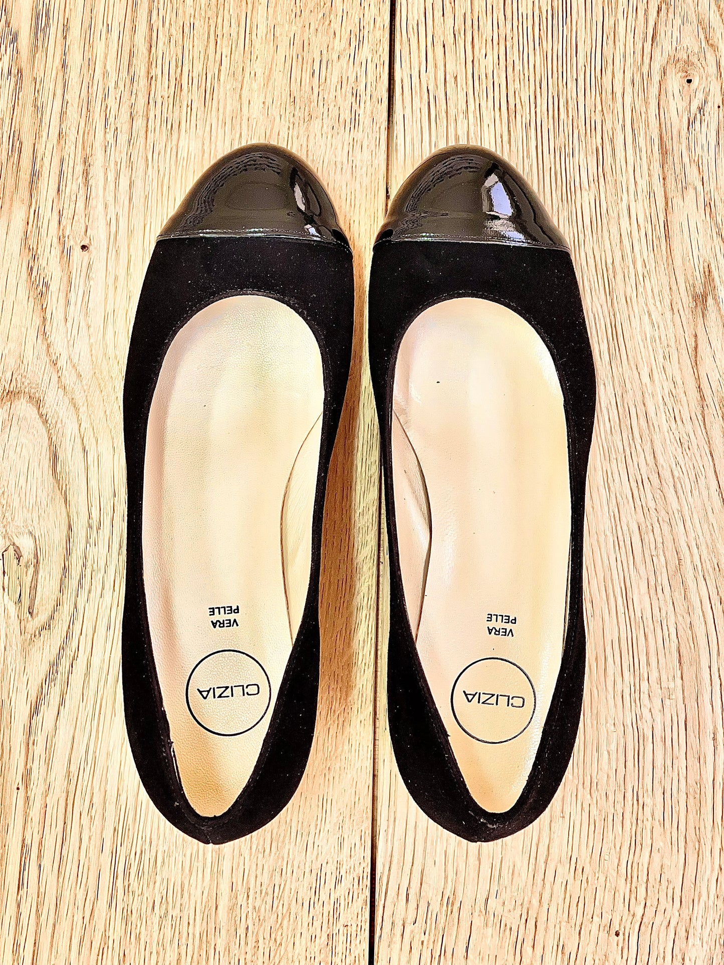 PAOLA BLACK SUEDE