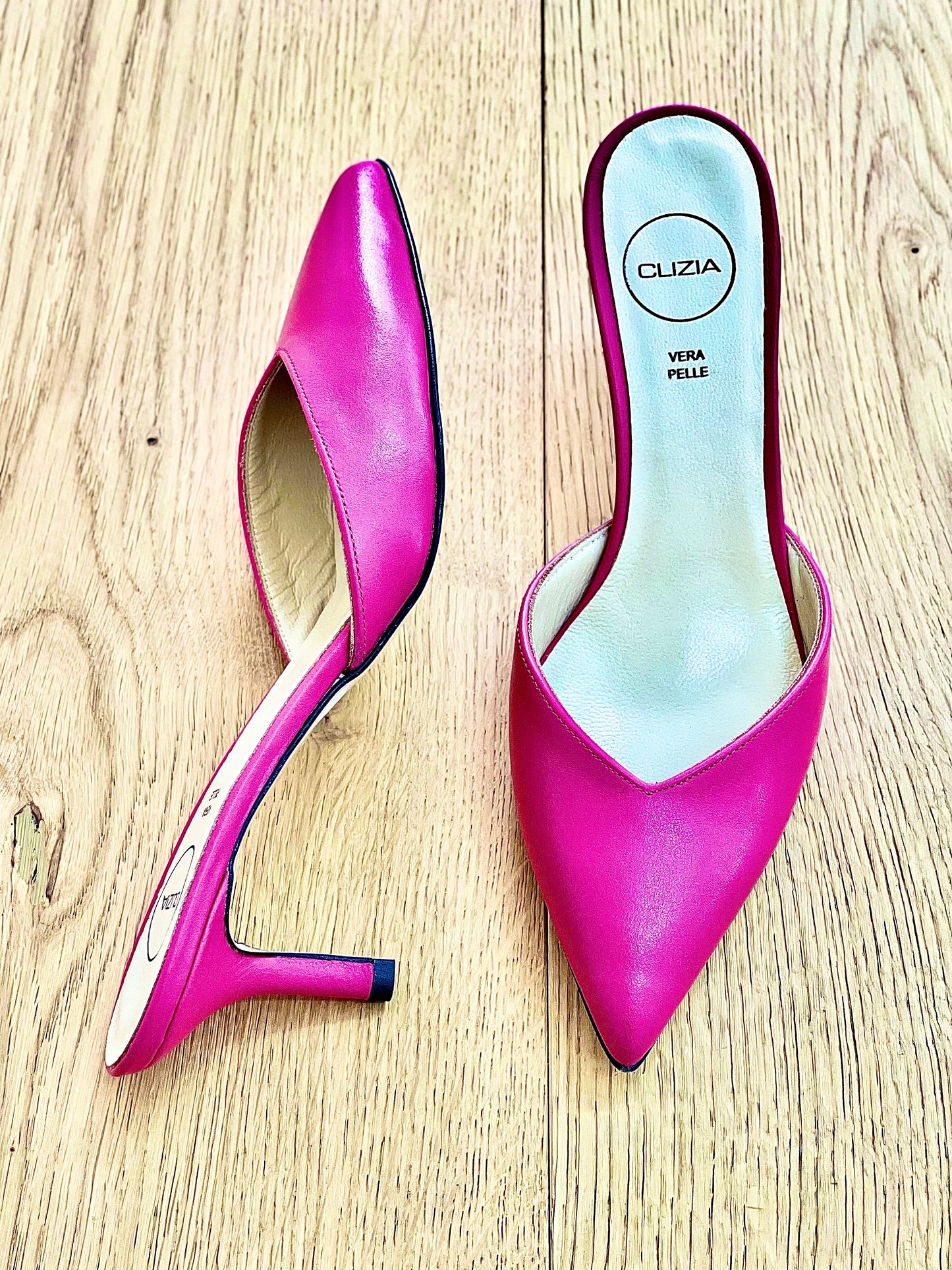 VIKY CUERO FUCSIA