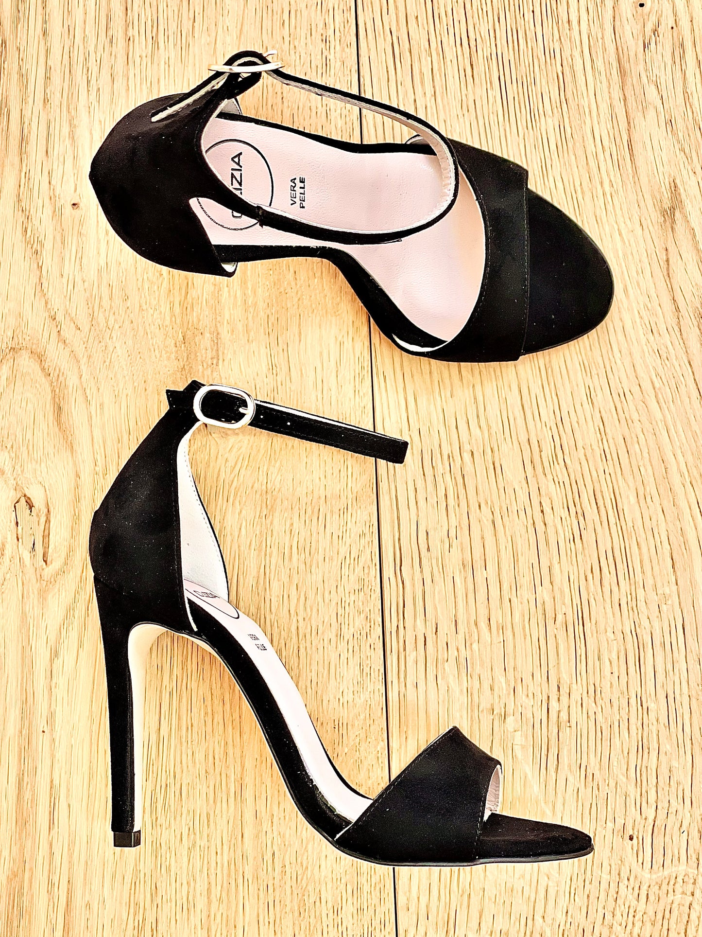 DANA BLACK SUEDE