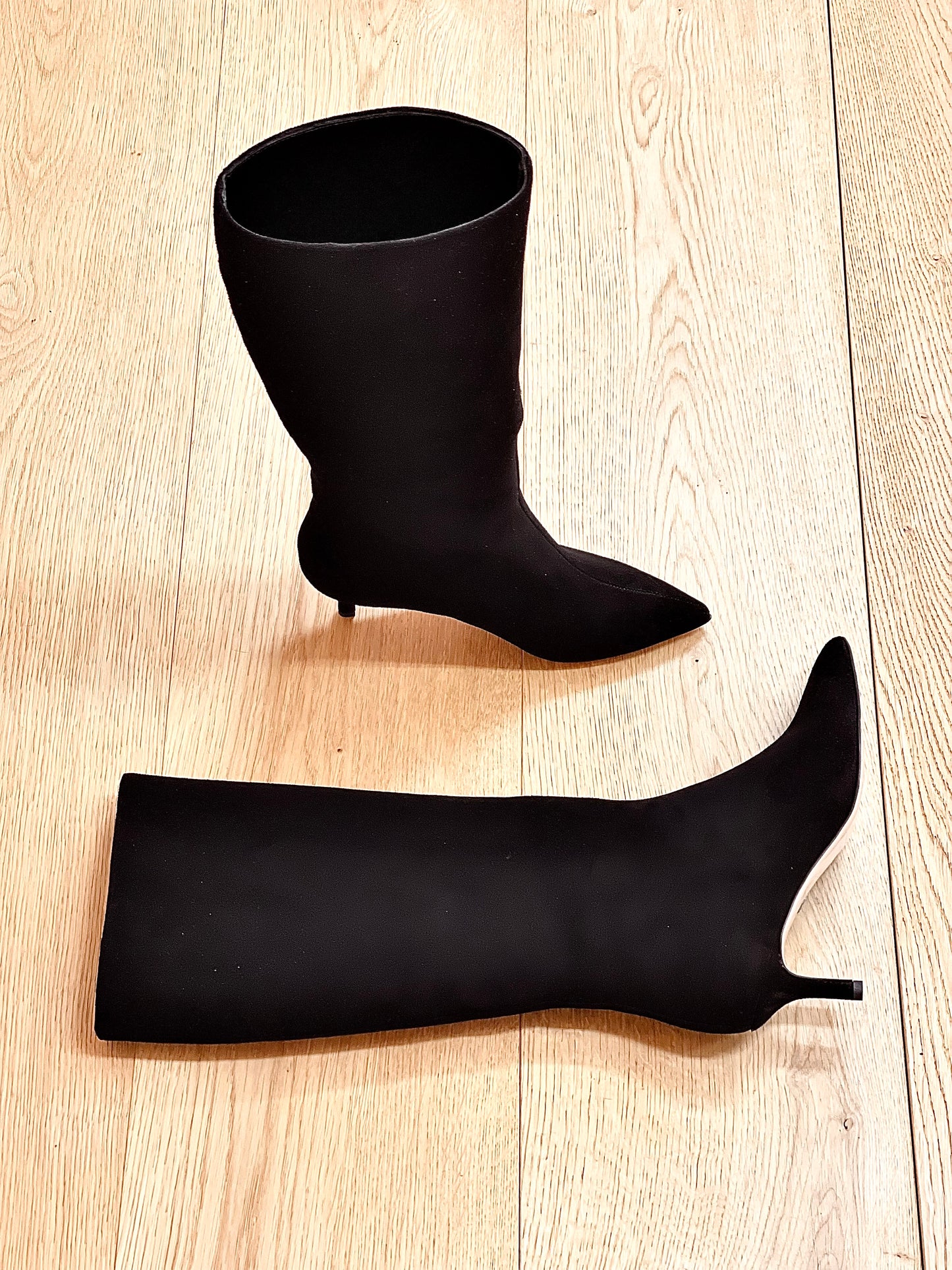 MELISSA BLACK SUEDE