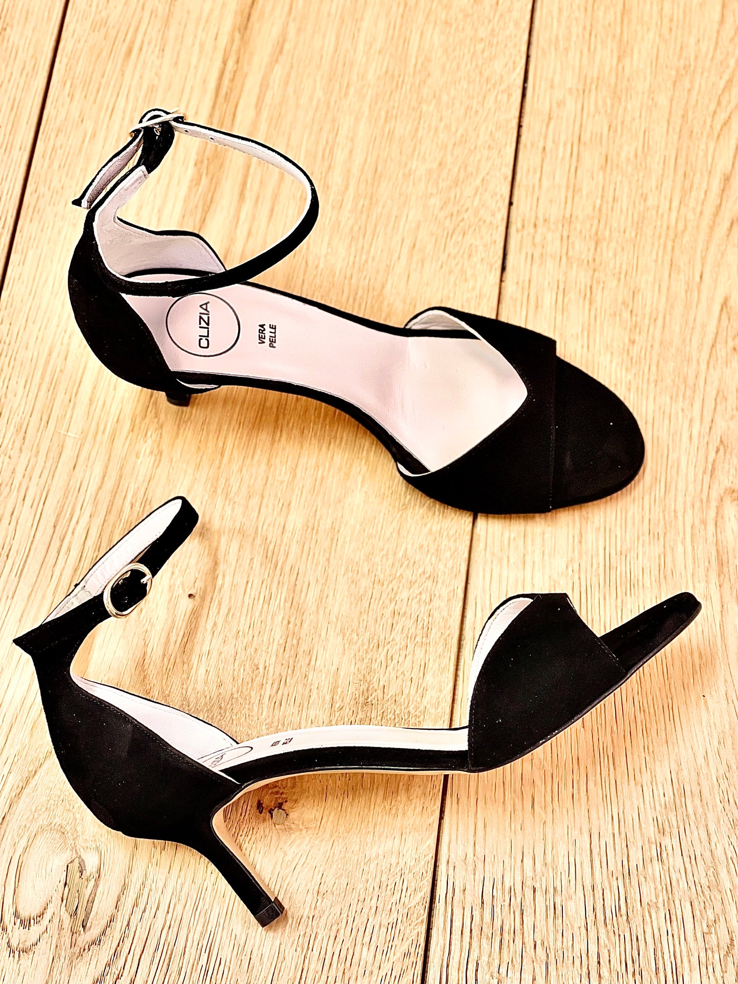 SHYLA BLACK SUEDE