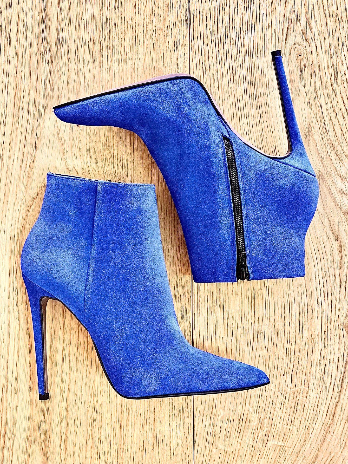 TITA DE ANTE AZUL