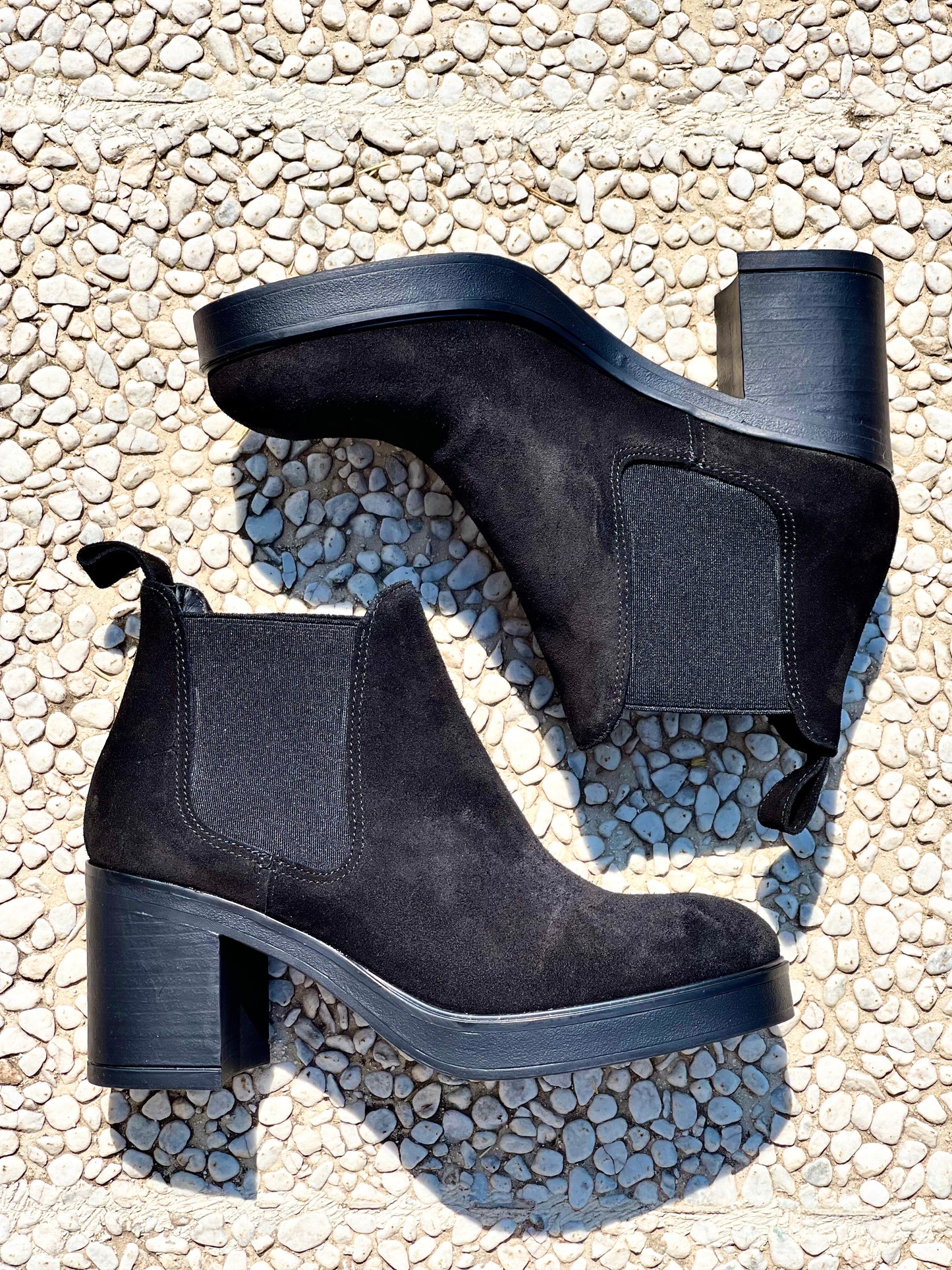 ZAIRA BLACK SUEDE